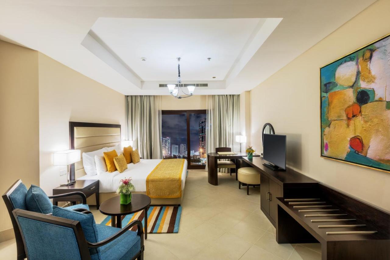 One Bedroom Apartment with City View