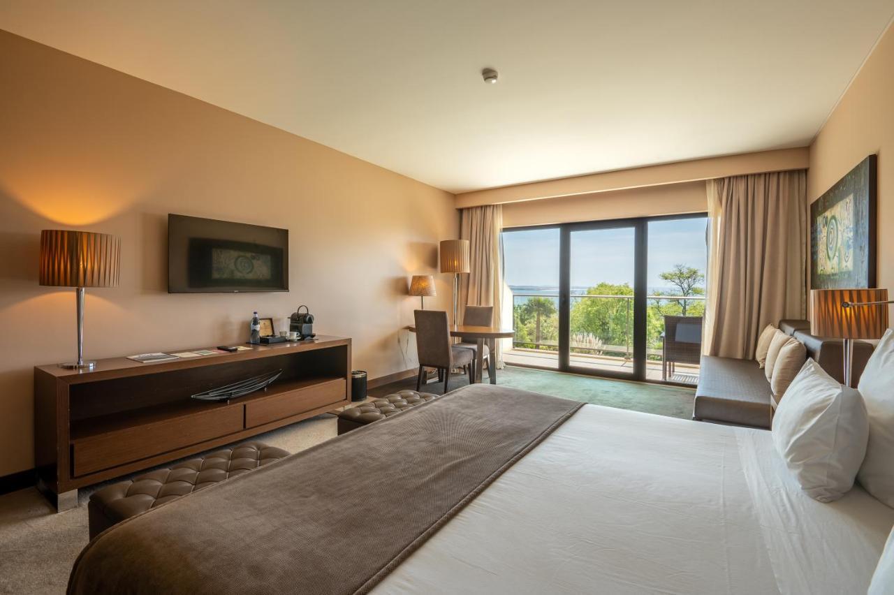 Double or Twin Room Pool View