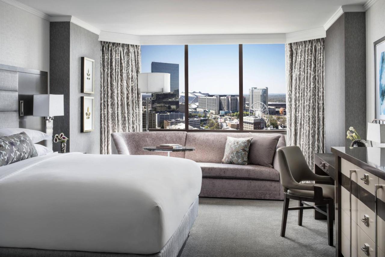 Club level Guest room 1 King Bed,1413642170:JPEG