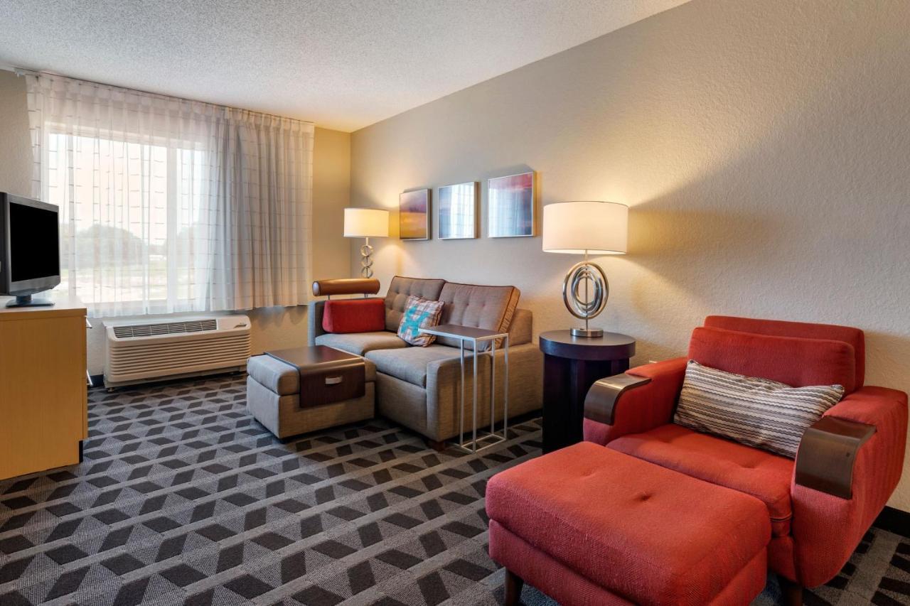 Two-Bedroom Suite,1419283995:JPEG