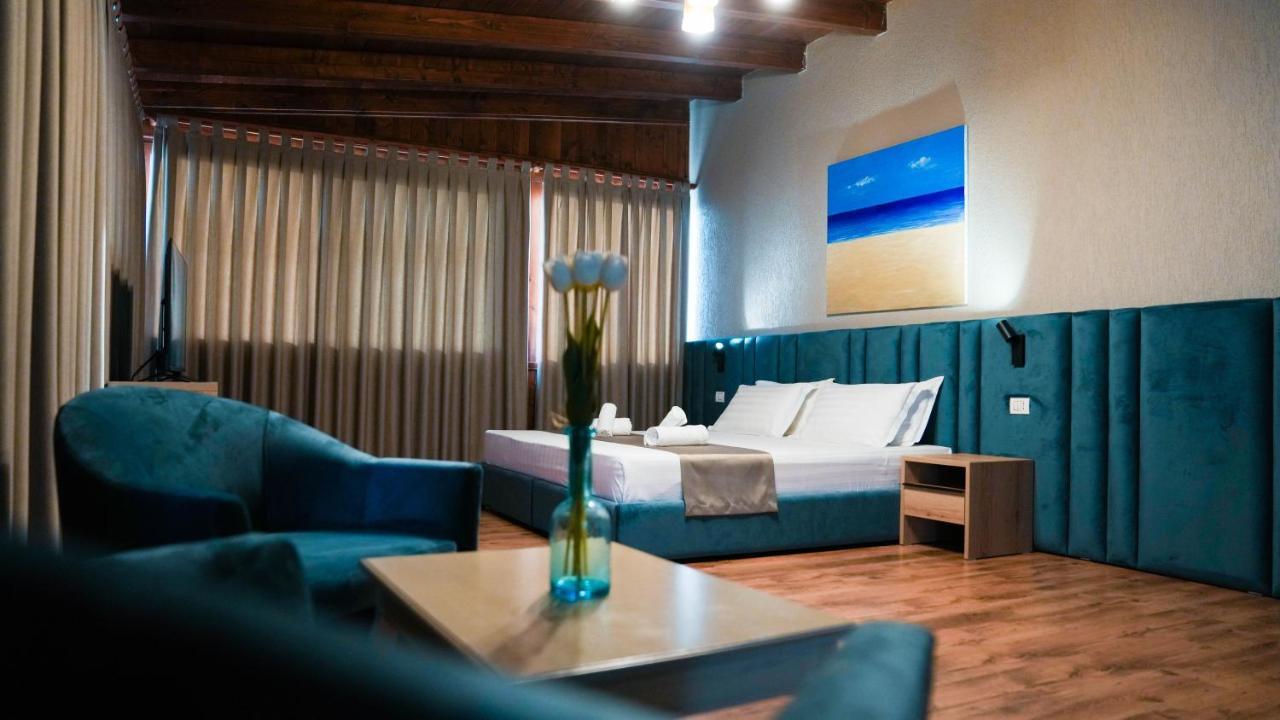 Suite with Sea View,1416309543:JPEG