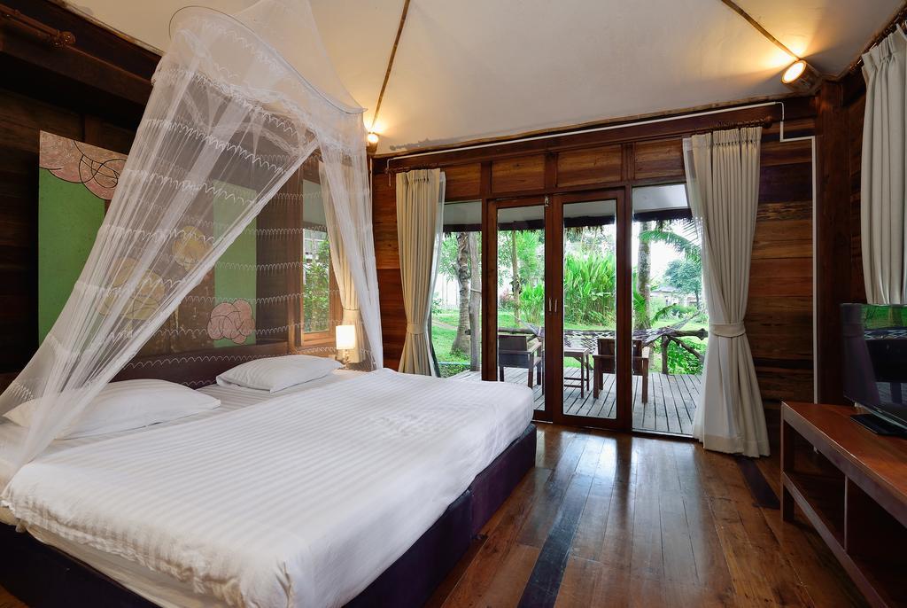 Sea View Bungalow with Air-Condition