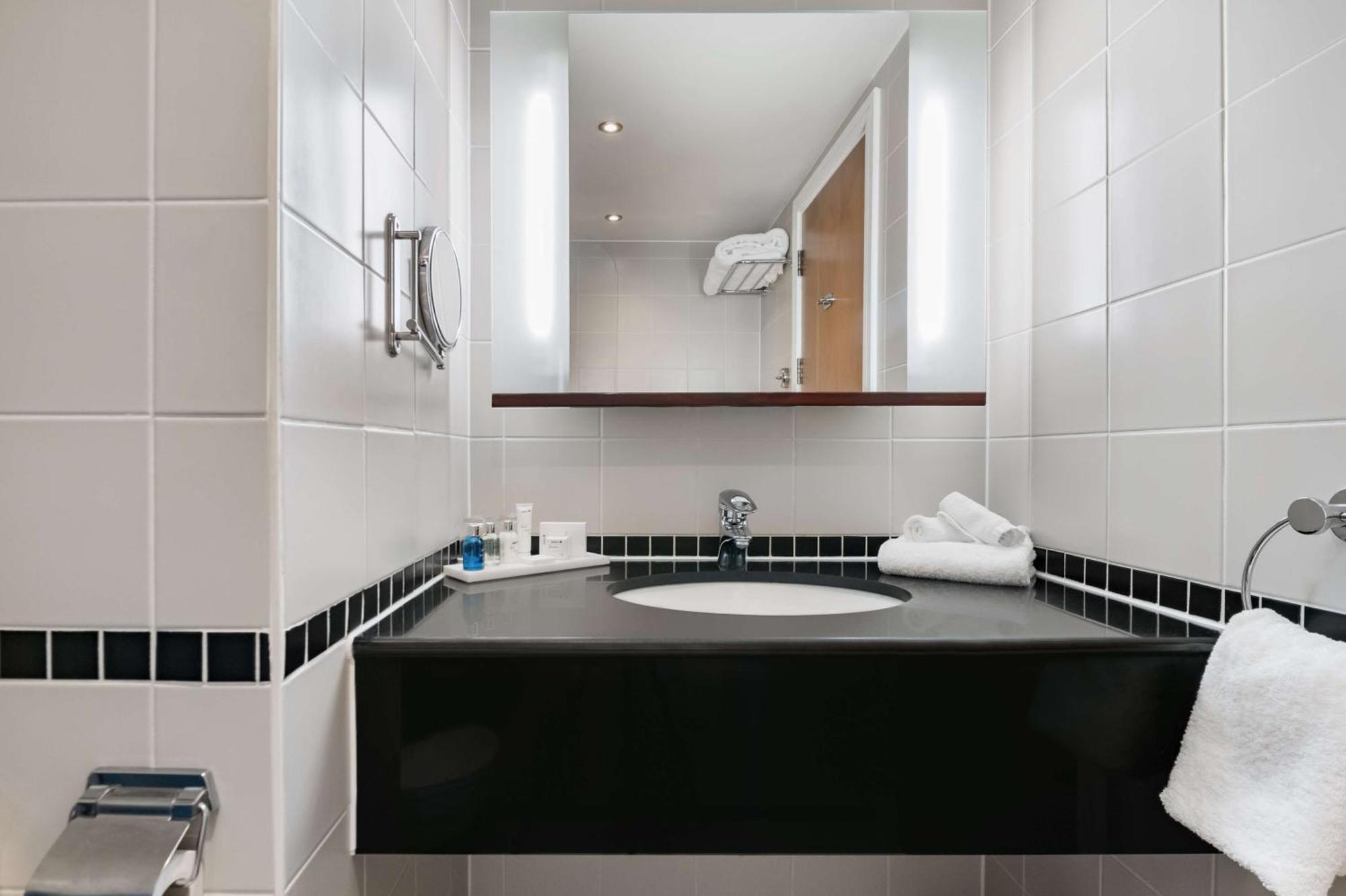 Premium Room with River View,1432842268:JPEG