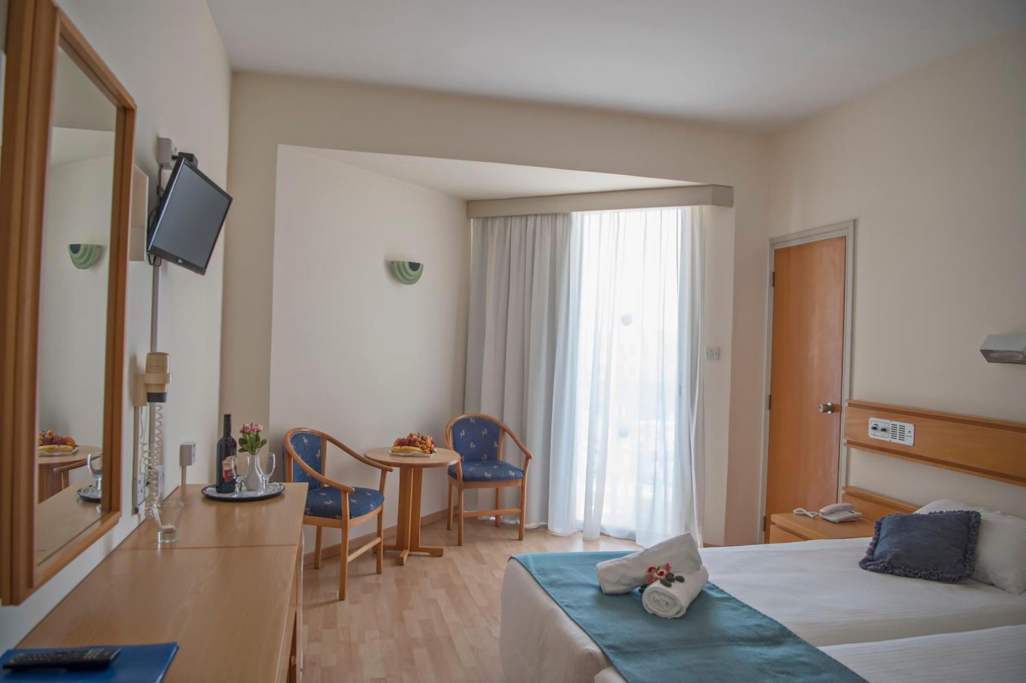 Standard Twin Room with Inland View,1433803123:JPEG