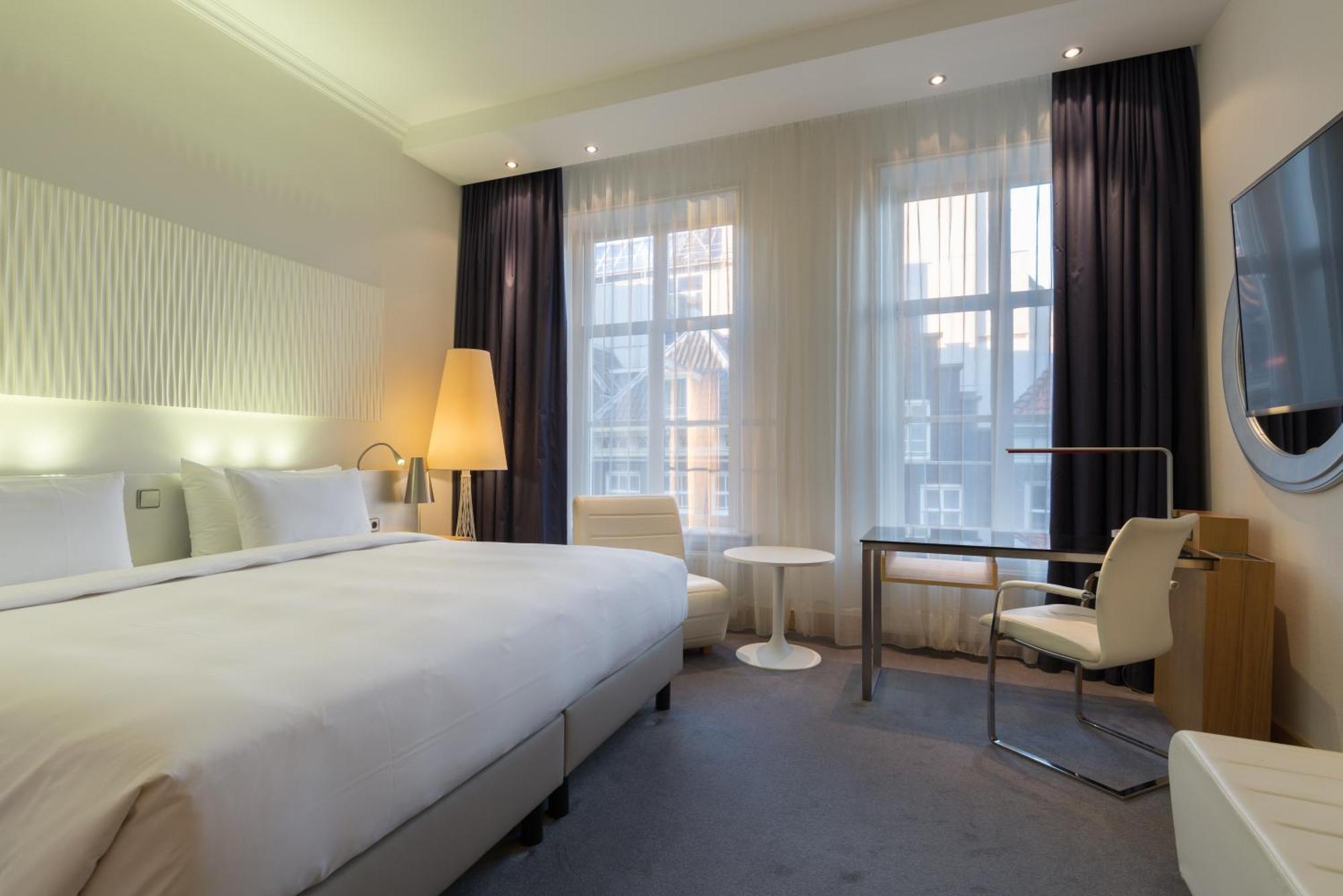 Quarto Premium com Cama de Casal ou 2 de Solteiro