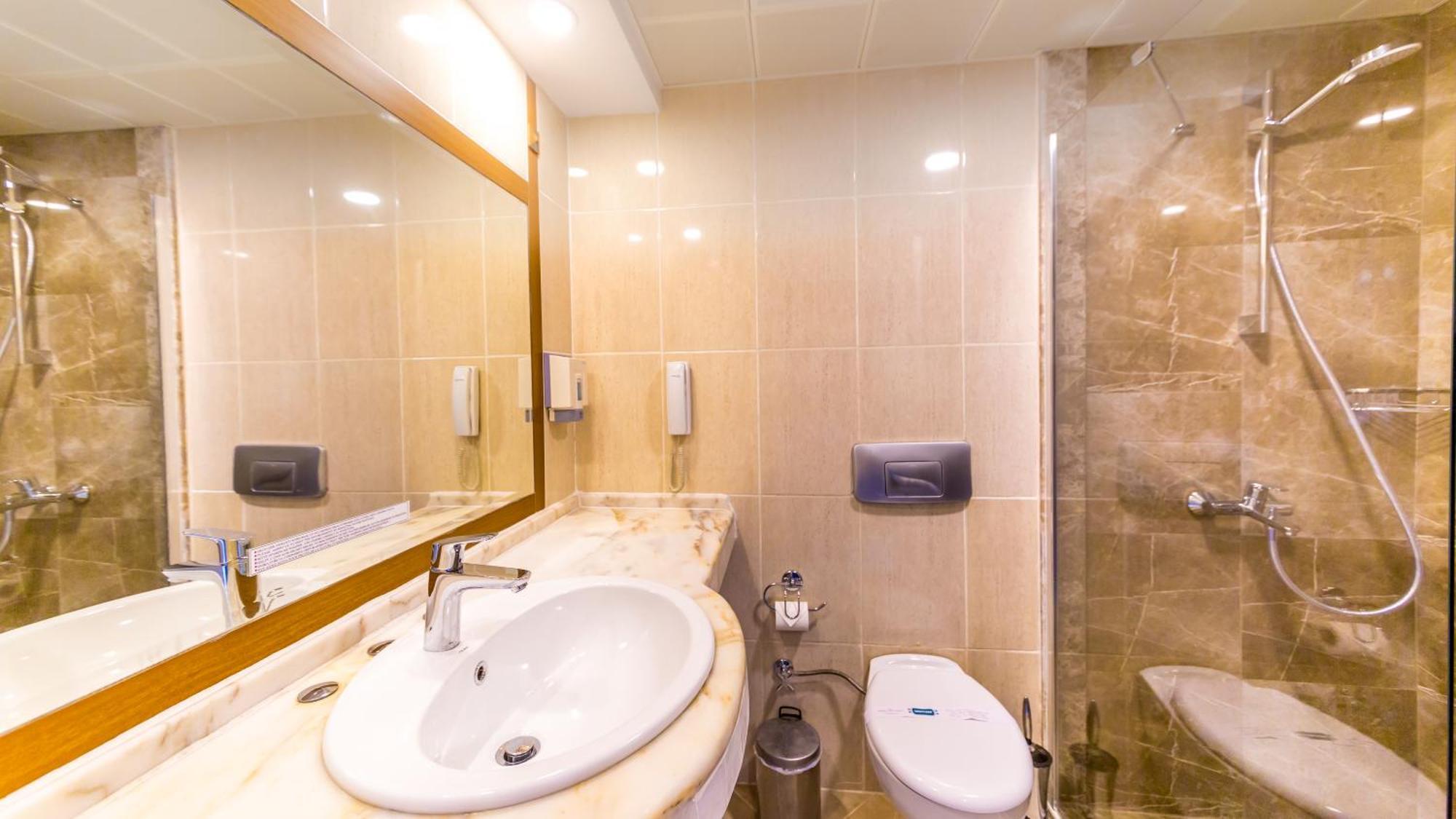 Hotel Standard Doppel- oder Zweibettzimmer mit Meerblick