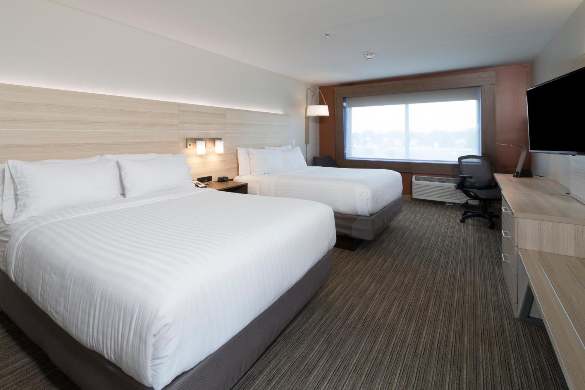 Standard Queen Room River View
