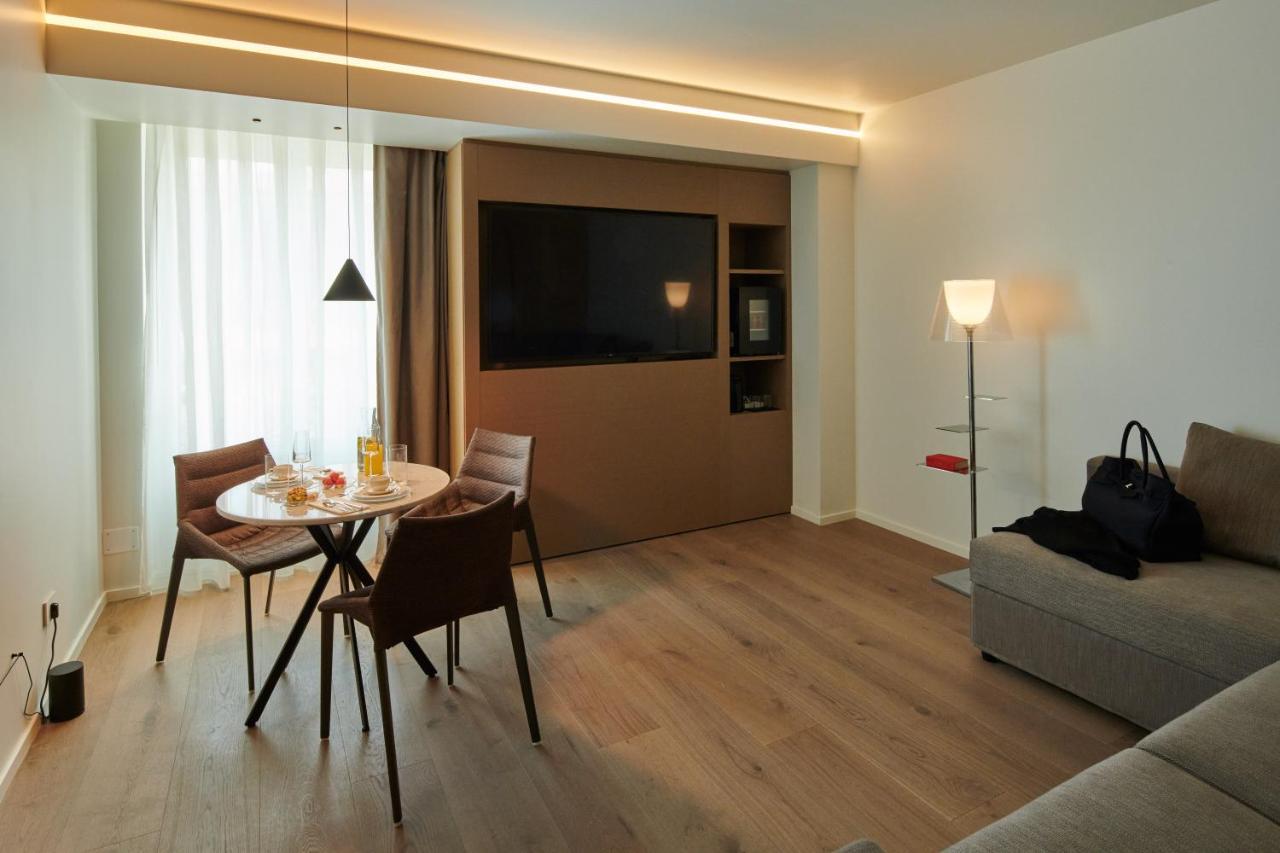 Suite with City View,1466444402:JPEG