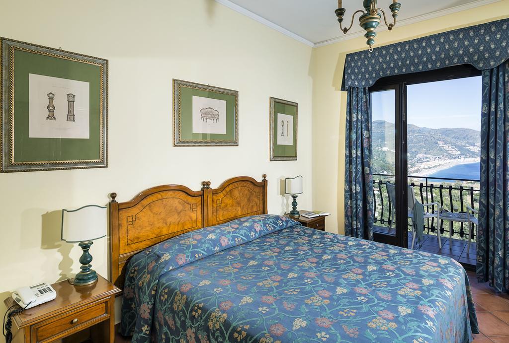 Superior Double or Twin Room with Sea View,806235558:JPEG