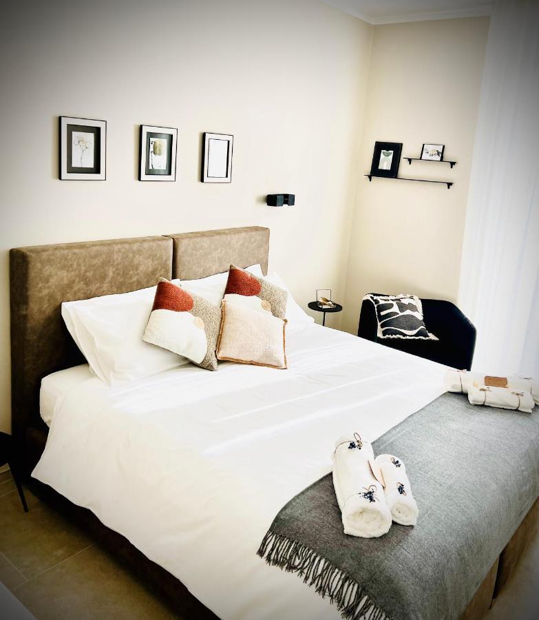 Deluxe Double or Twin Room with Balcony,1469222771:JPEG