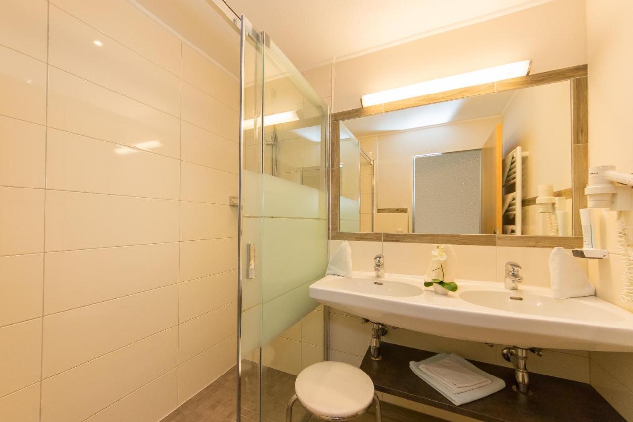 Two-Bedroom Apartment,1742738322:JPEG