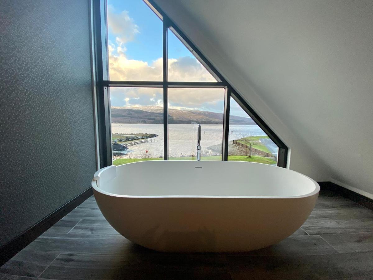 Suite Lake View,1480392794:JPEG