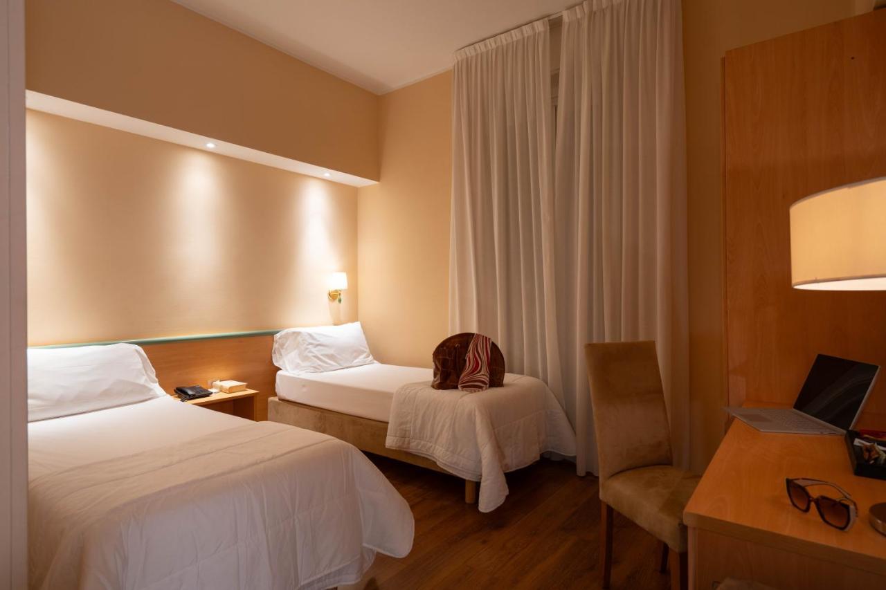 Double or Twin Room,1498569688:JPEG