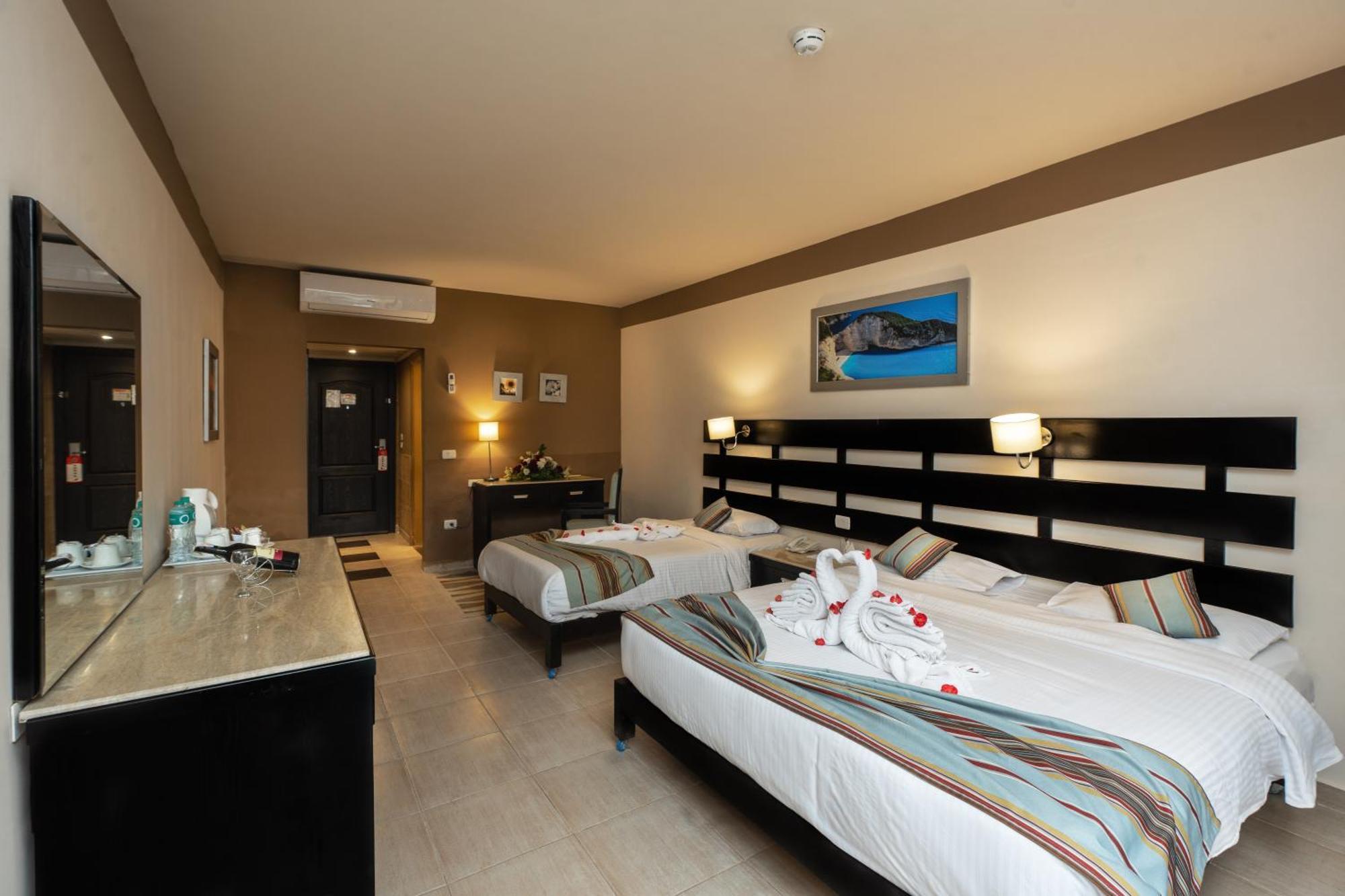 Quarto Standard com Cama de Casal ou 2 de Solteiro e Varanda