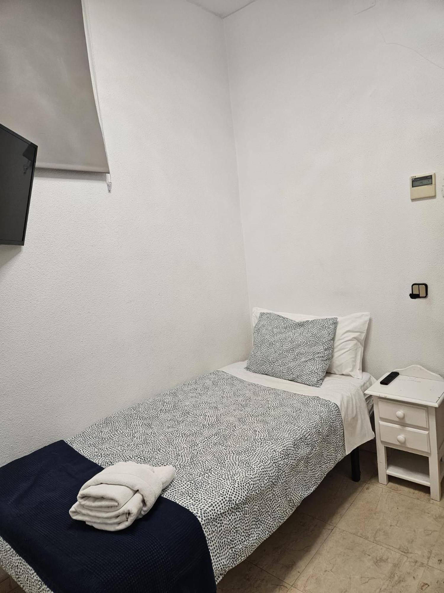 Standard Single Room