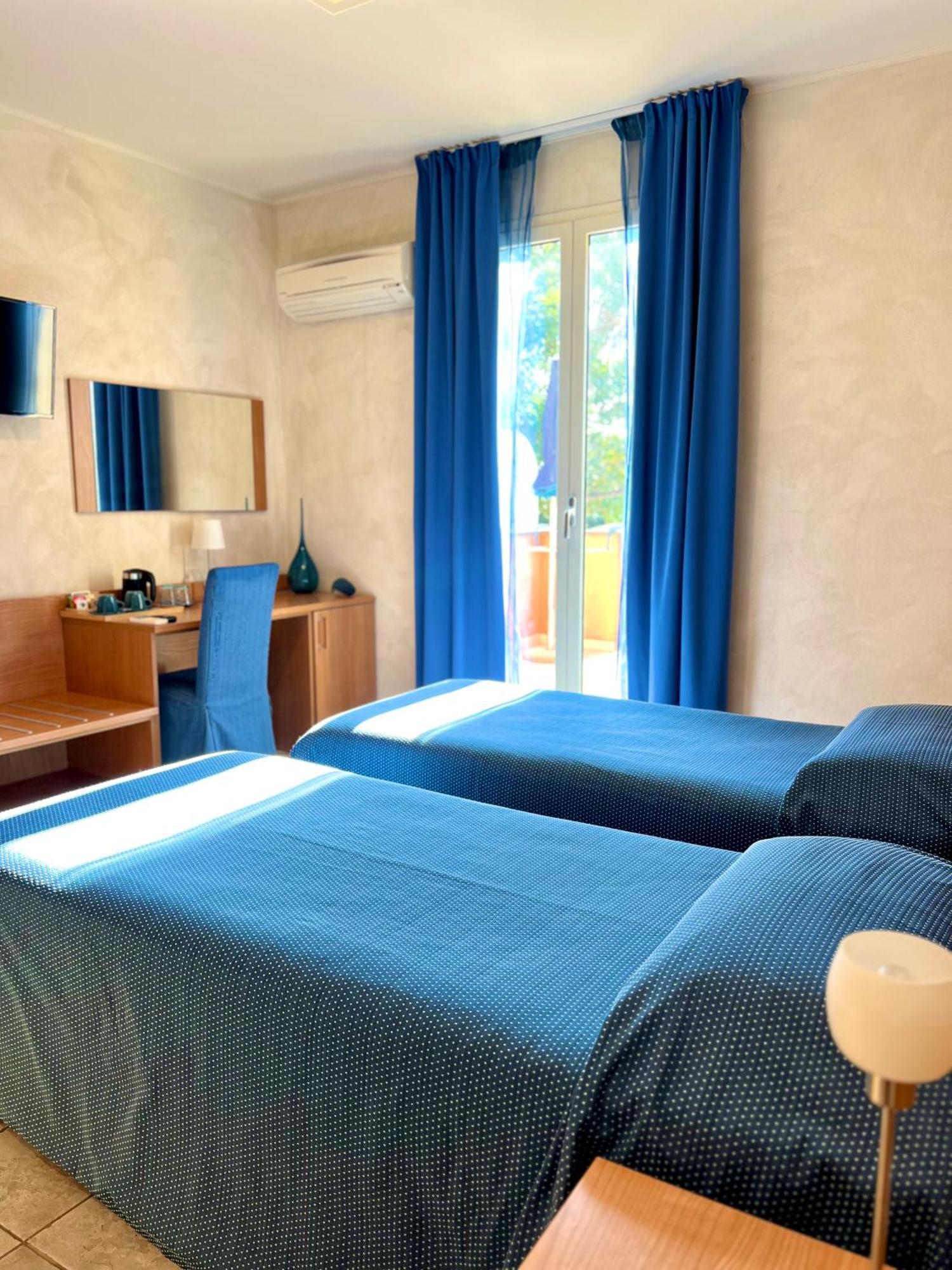 Deluxe Double or Twin Room with Balcony,1500014410:JPEG