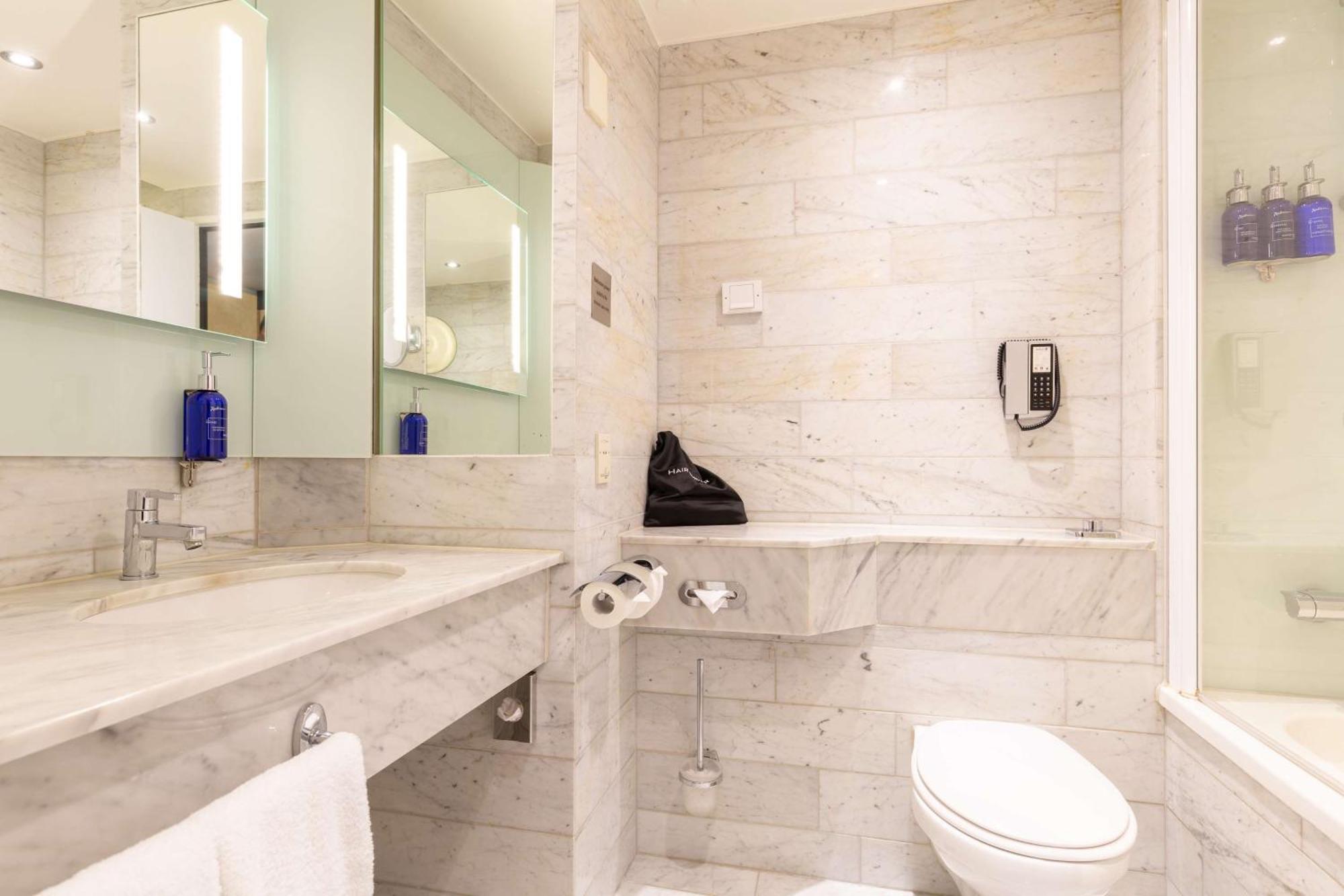 Quarto Standard com Cama de Casal ou 2 de Solteiro
