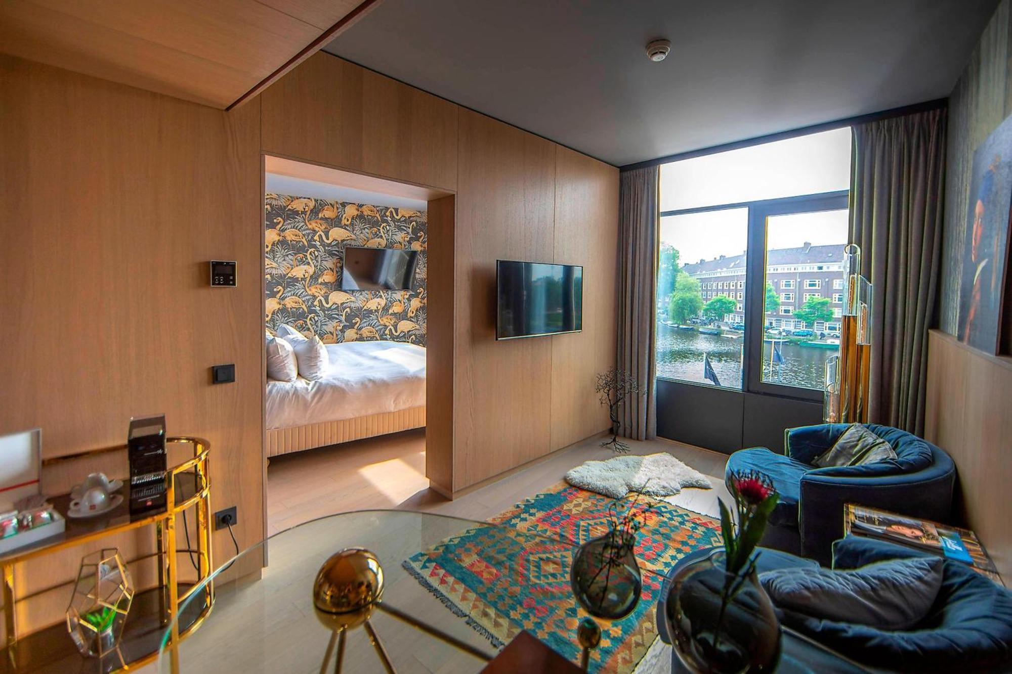 Suite King Design com Vista Canal
