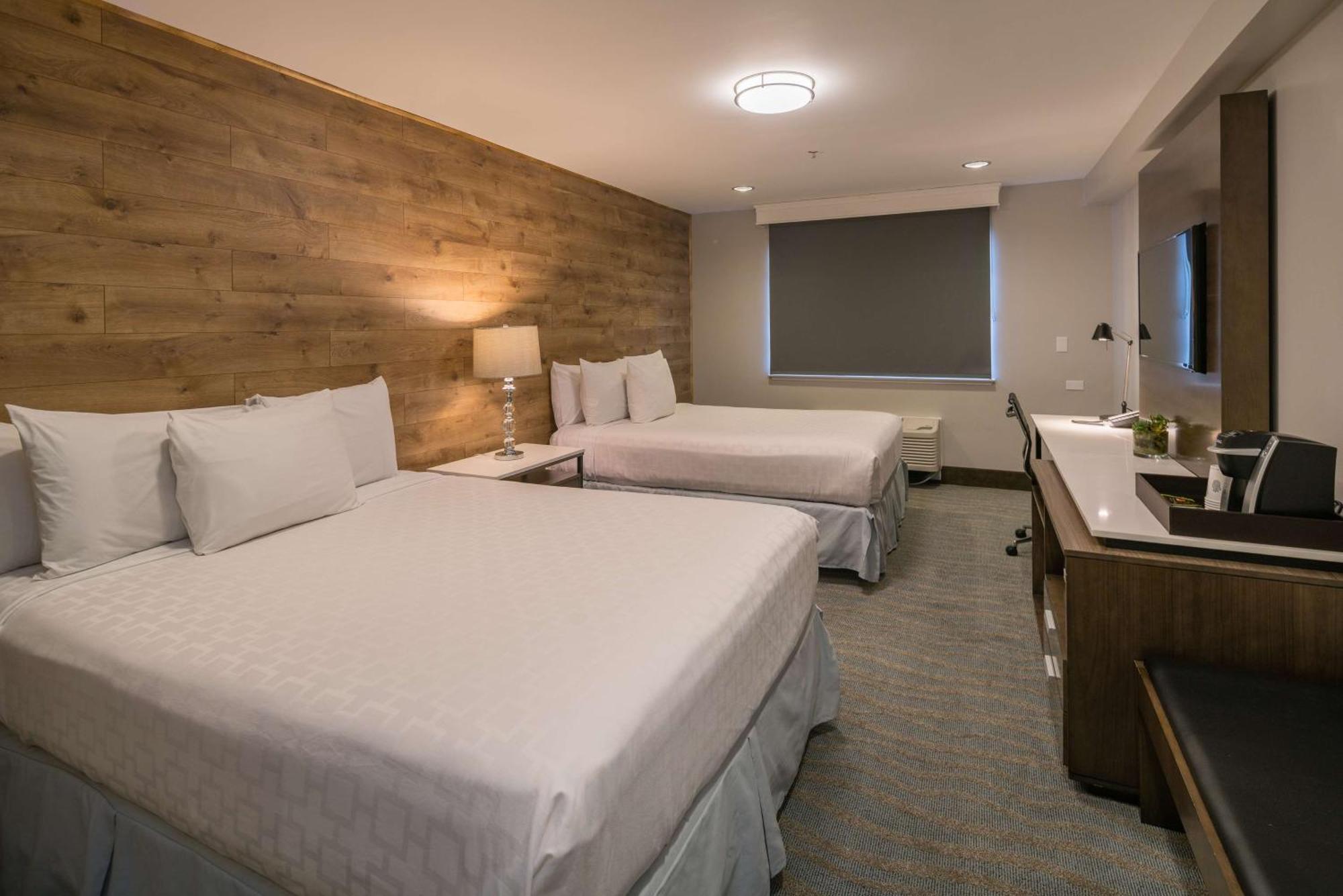 Queen Room Two Queen Beds Non-Smoking