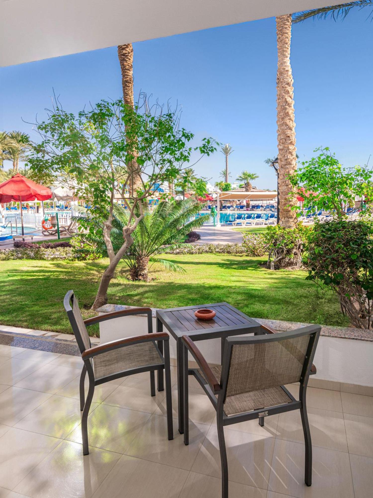 Zimmer Select mit Gartenblick