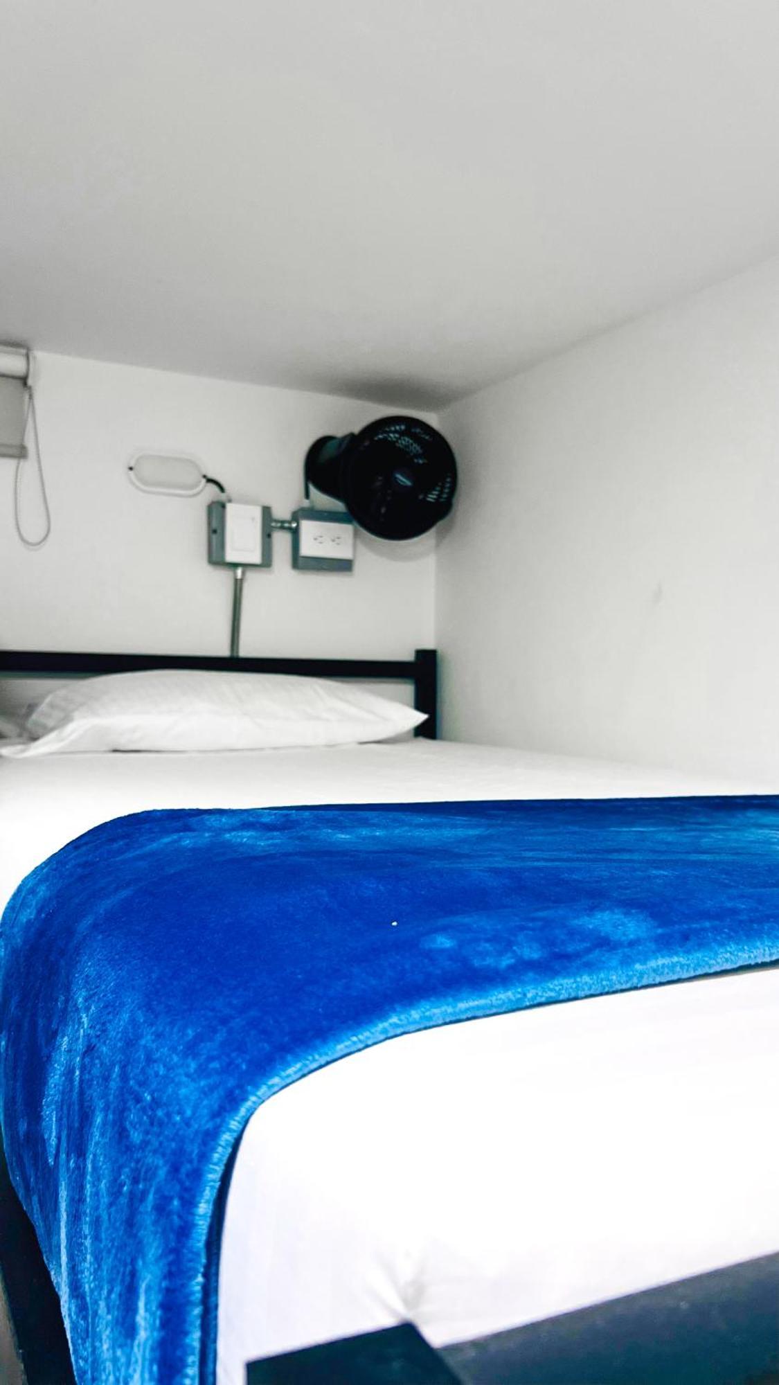 Single Bed in Mixed Dormitory Room,1538616532:JPEG