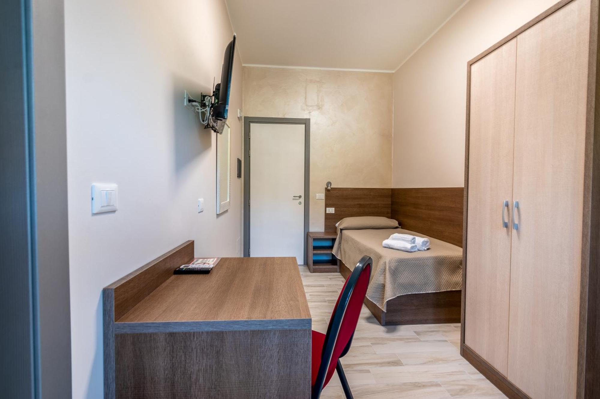 Single Room,1588059428:JPEG