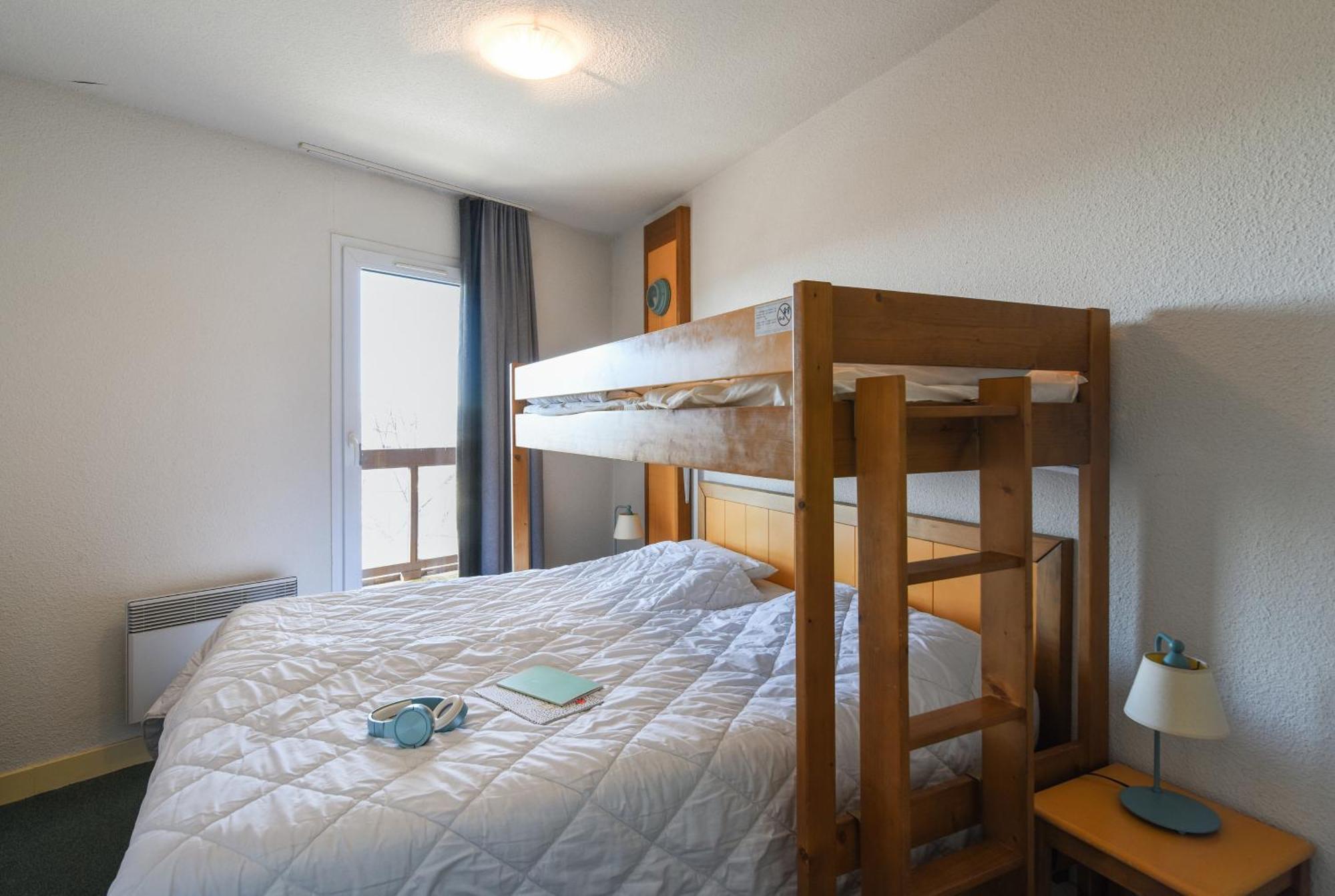 One-Bedroom Apartment (5 People),1541982451:JPEG