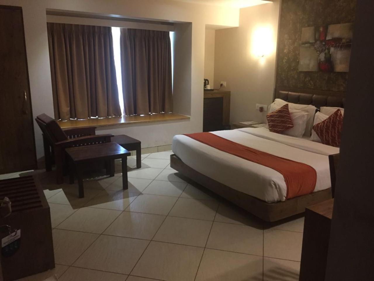 Premier Room Balcony,1543422925:JPEG