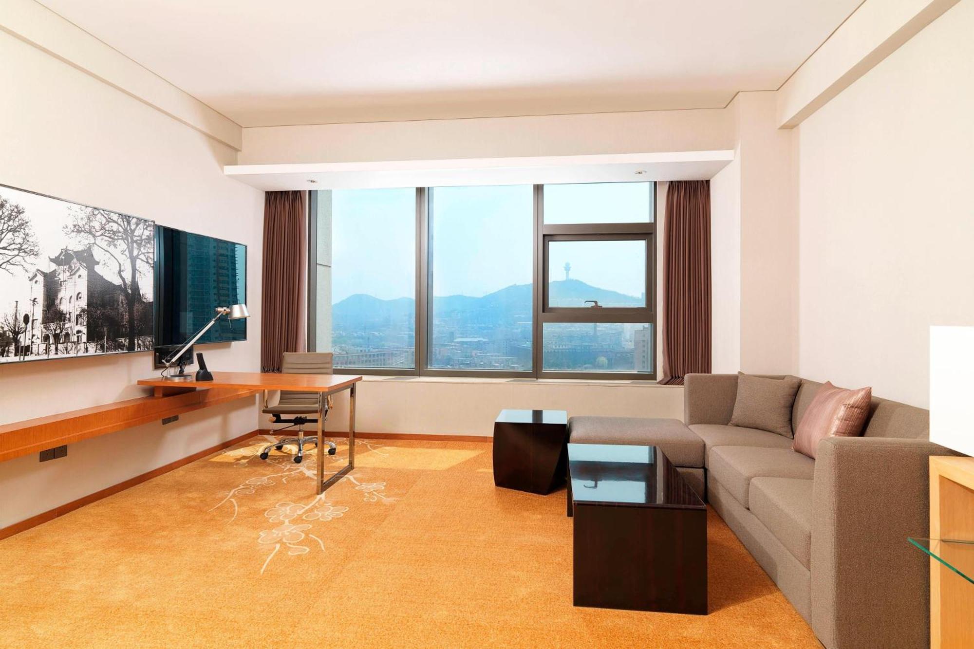 Aloft Suite City View,1543996579:JPEG