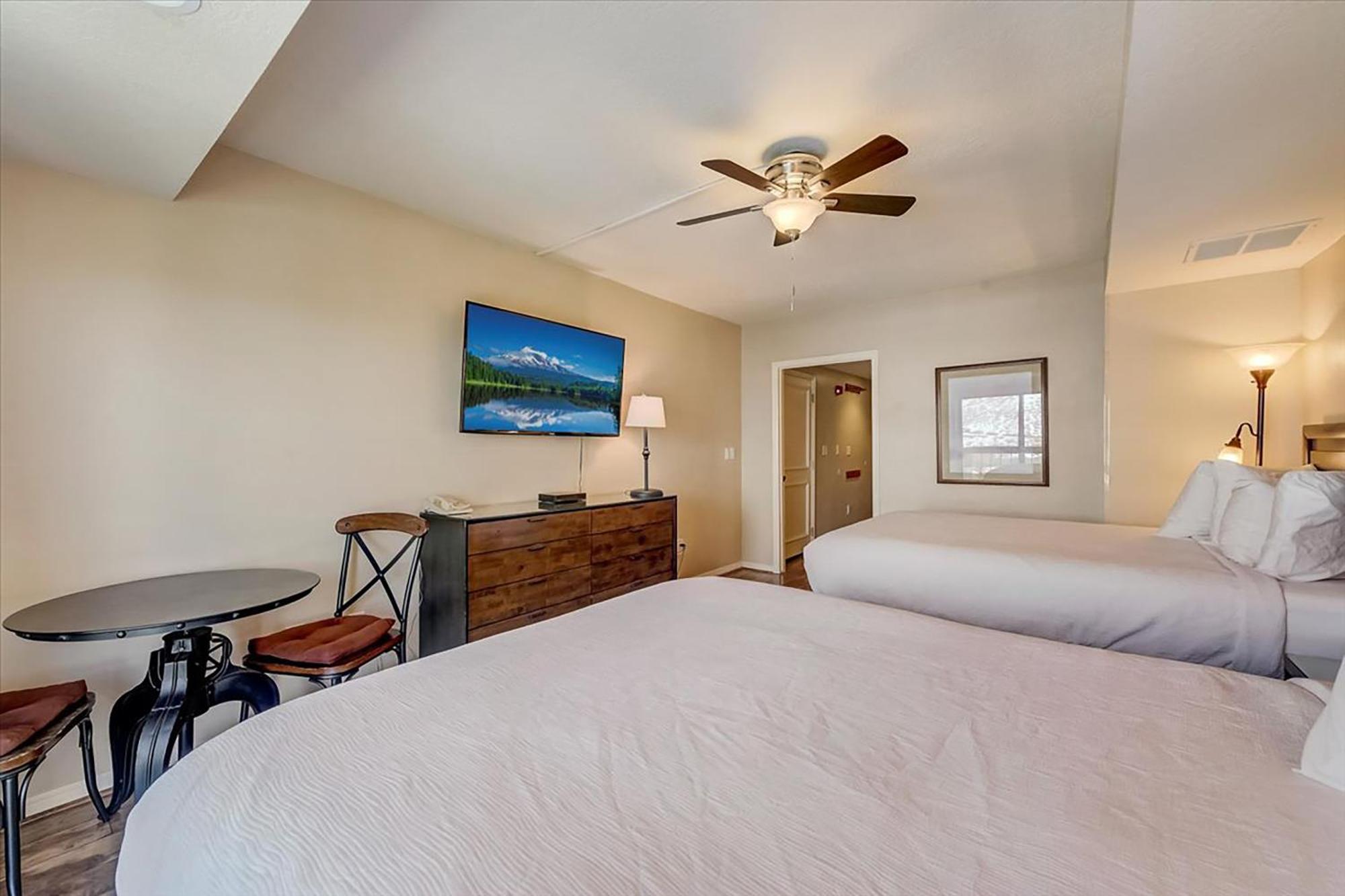 Double Room,1546335979:JPEG