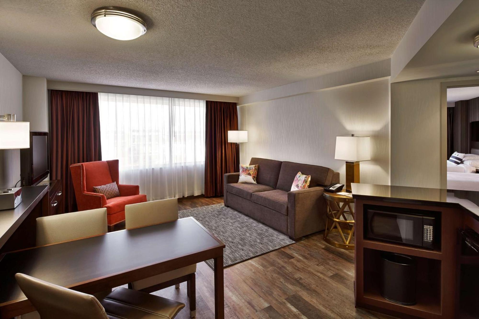 Premium Two-Room King Suite High Floor,1548874000:JPEG
