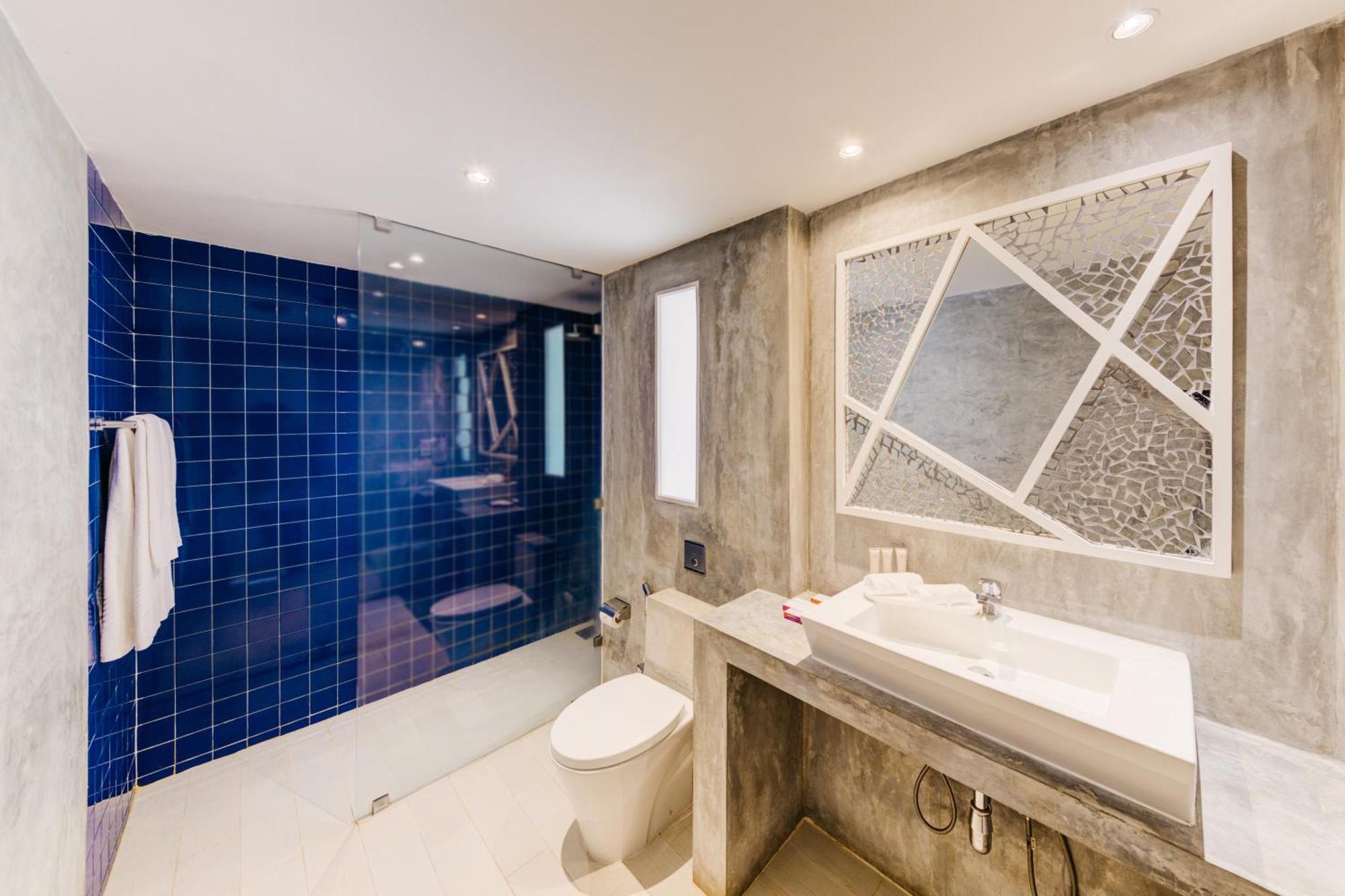 Beach Chalet King Discounts on F&B on Marine Mammal Safari on SPA