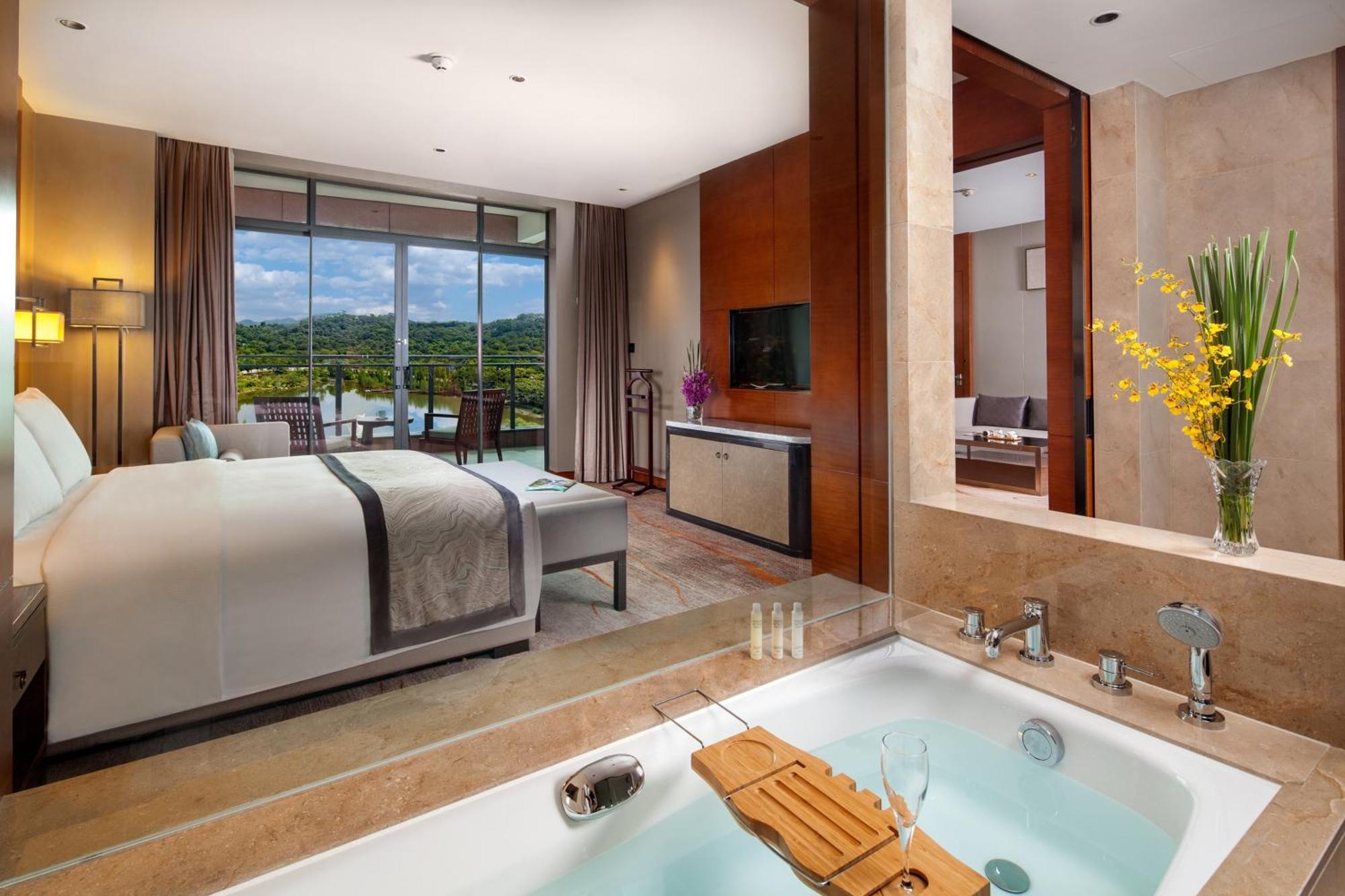 Executive Suite with Panoramic Balcony,1549213834:JPEG