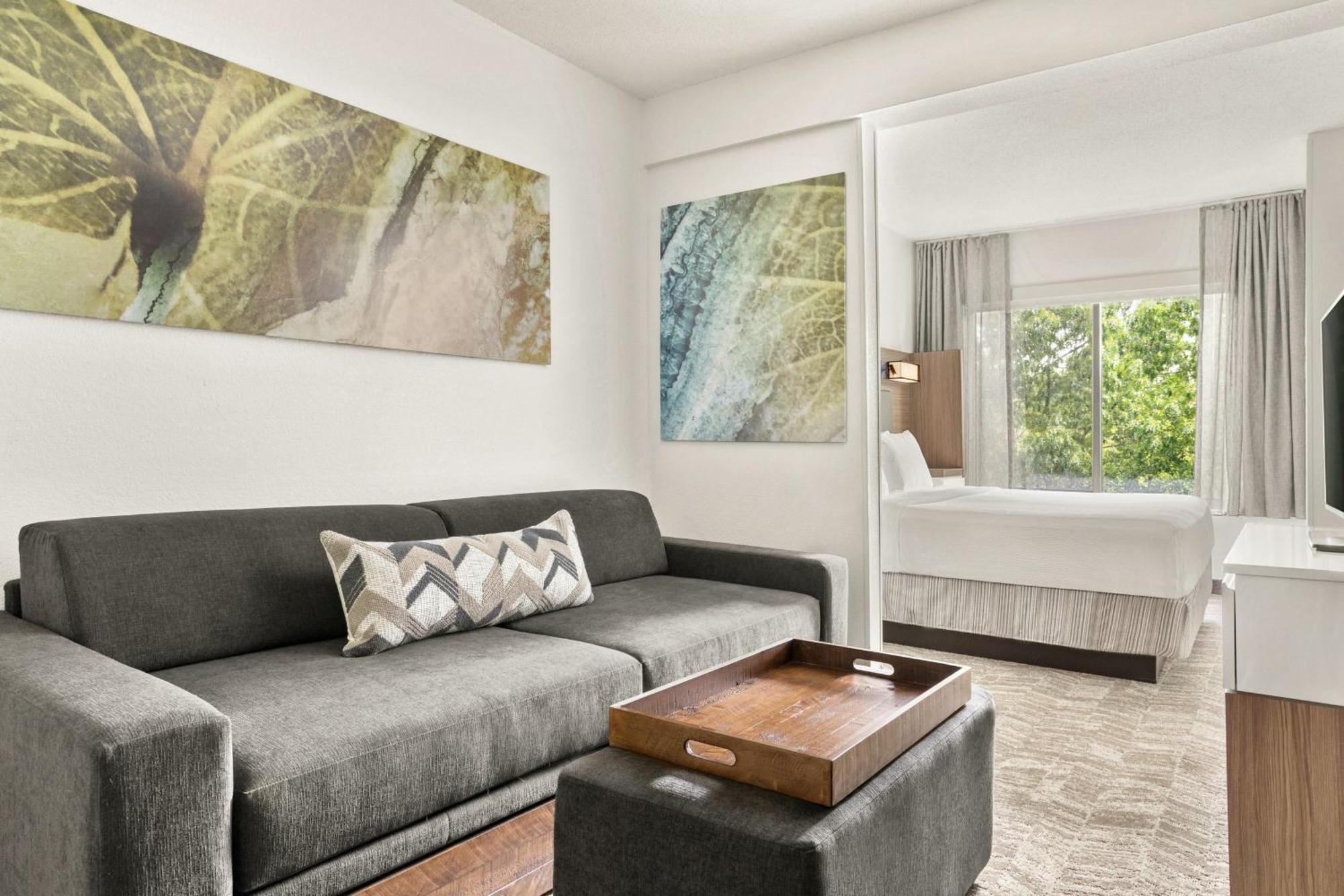 King Studio with Sofa Bed