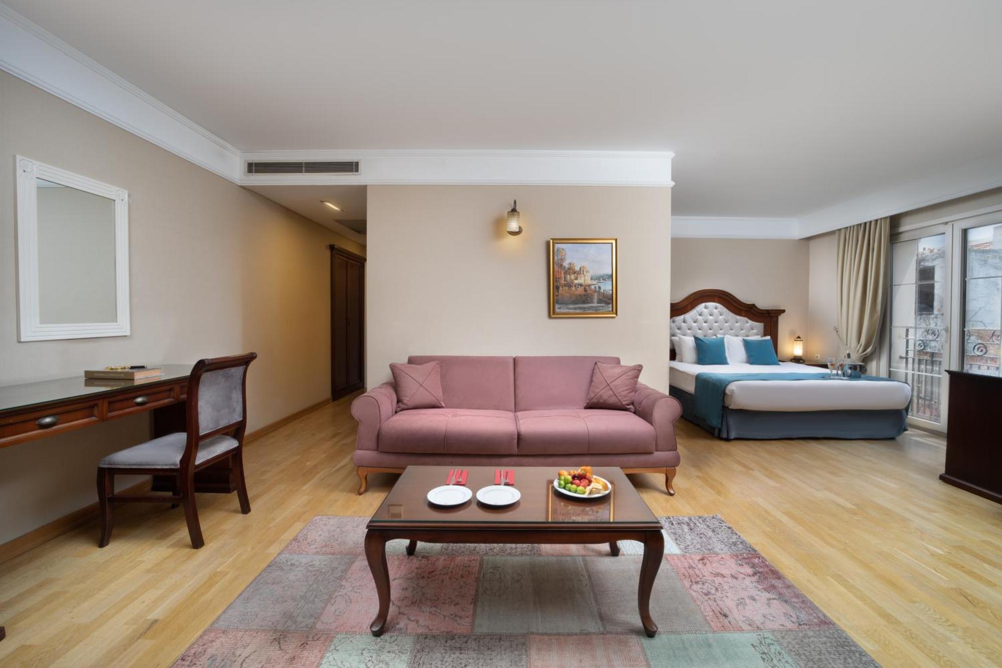 Family Room,1584470204:JPEG