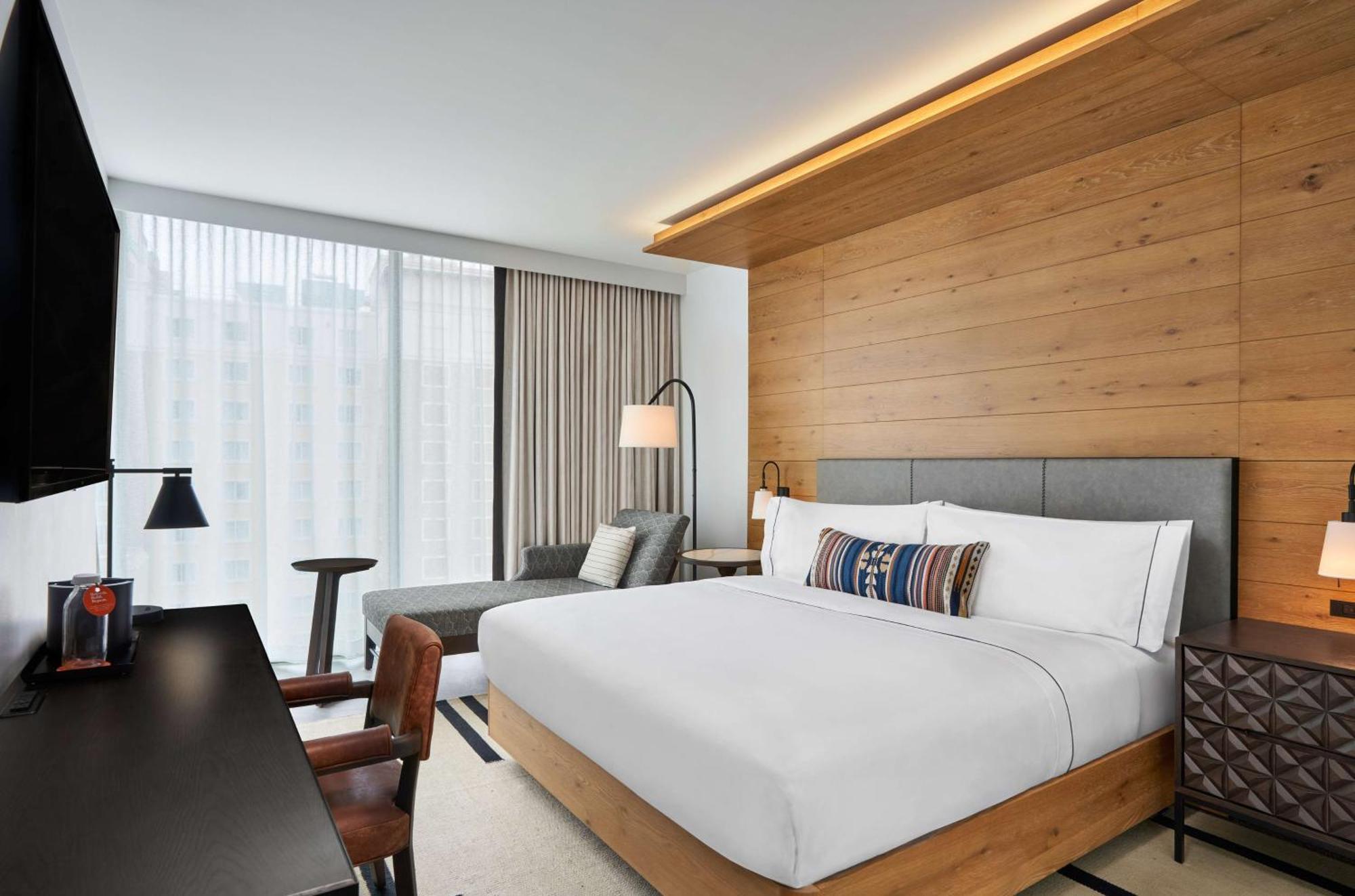 King Room Mobility Access