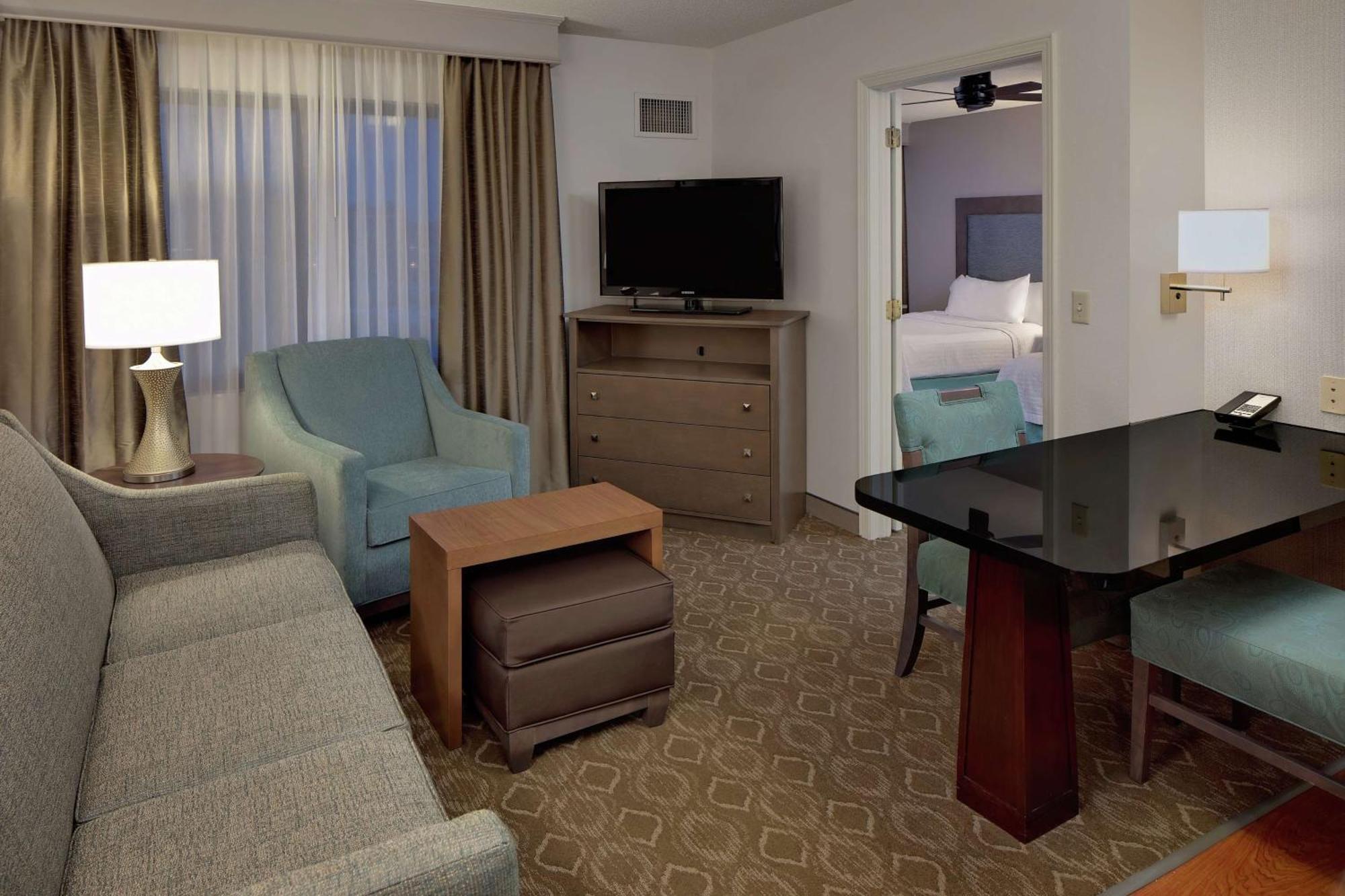 Non-Smoking Double Suite,1552136260:JPEG