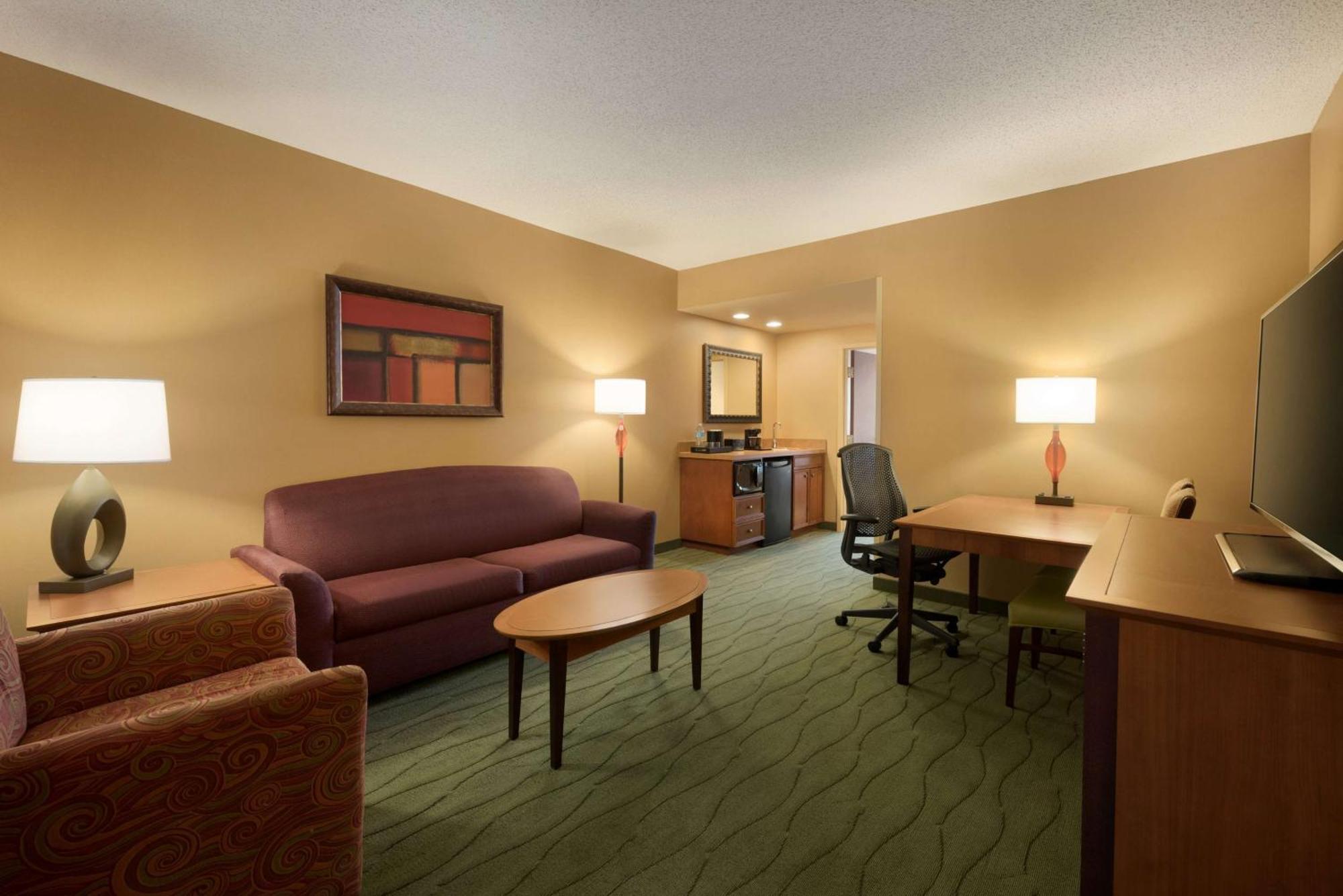 Suite Two Double Beds Non-Smoking