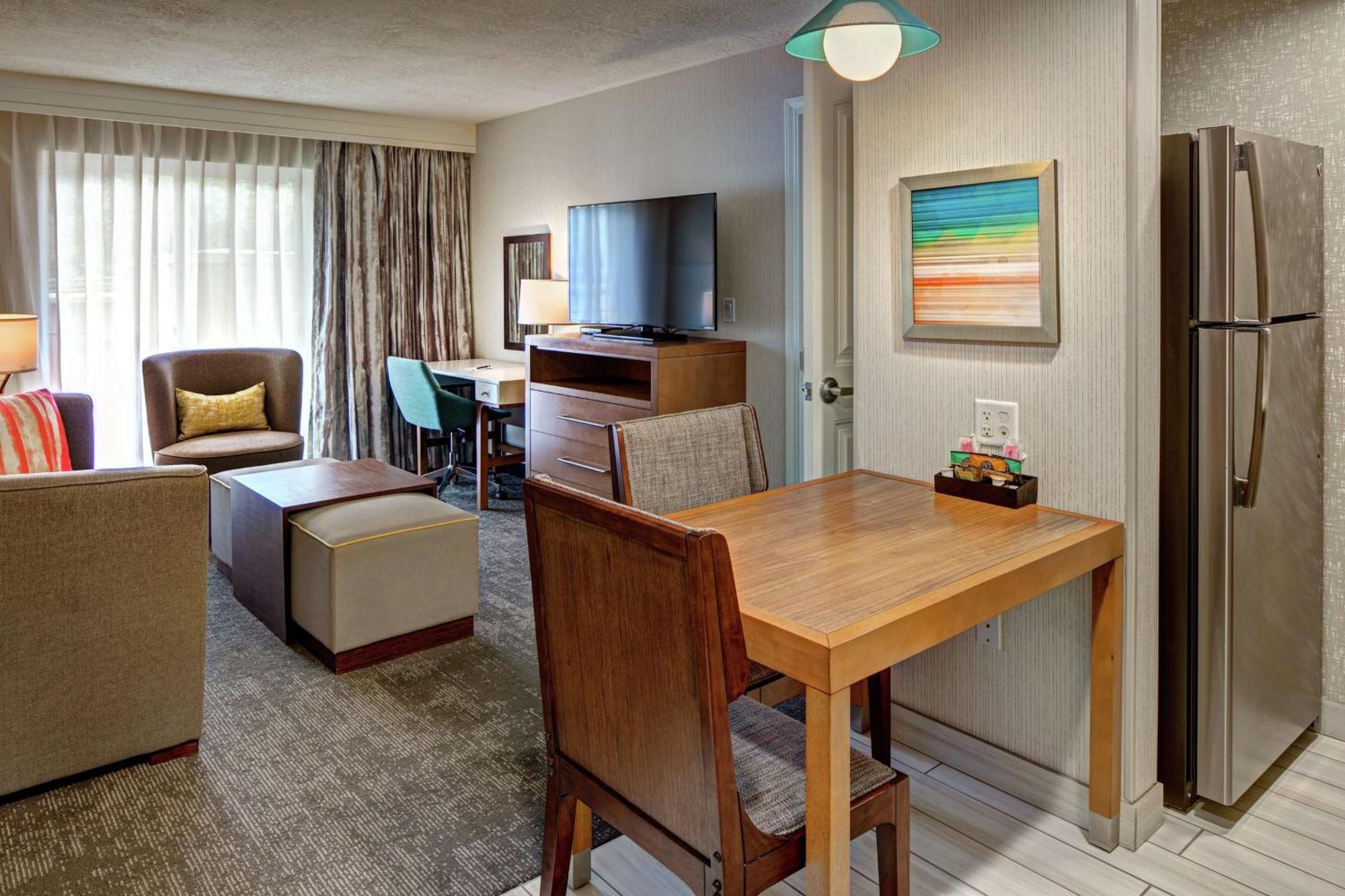 One-Bedroom King Suite,1552324534:JPEG