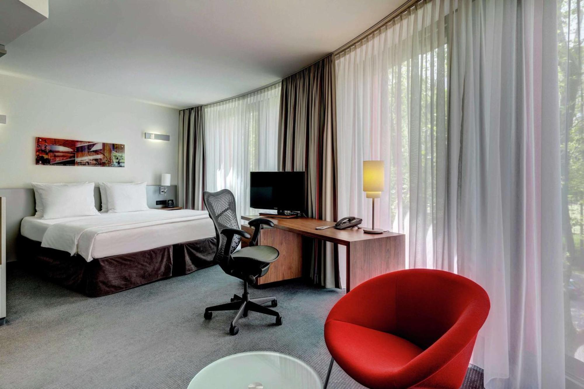 Deluxe King Room,1552463878:JPEG