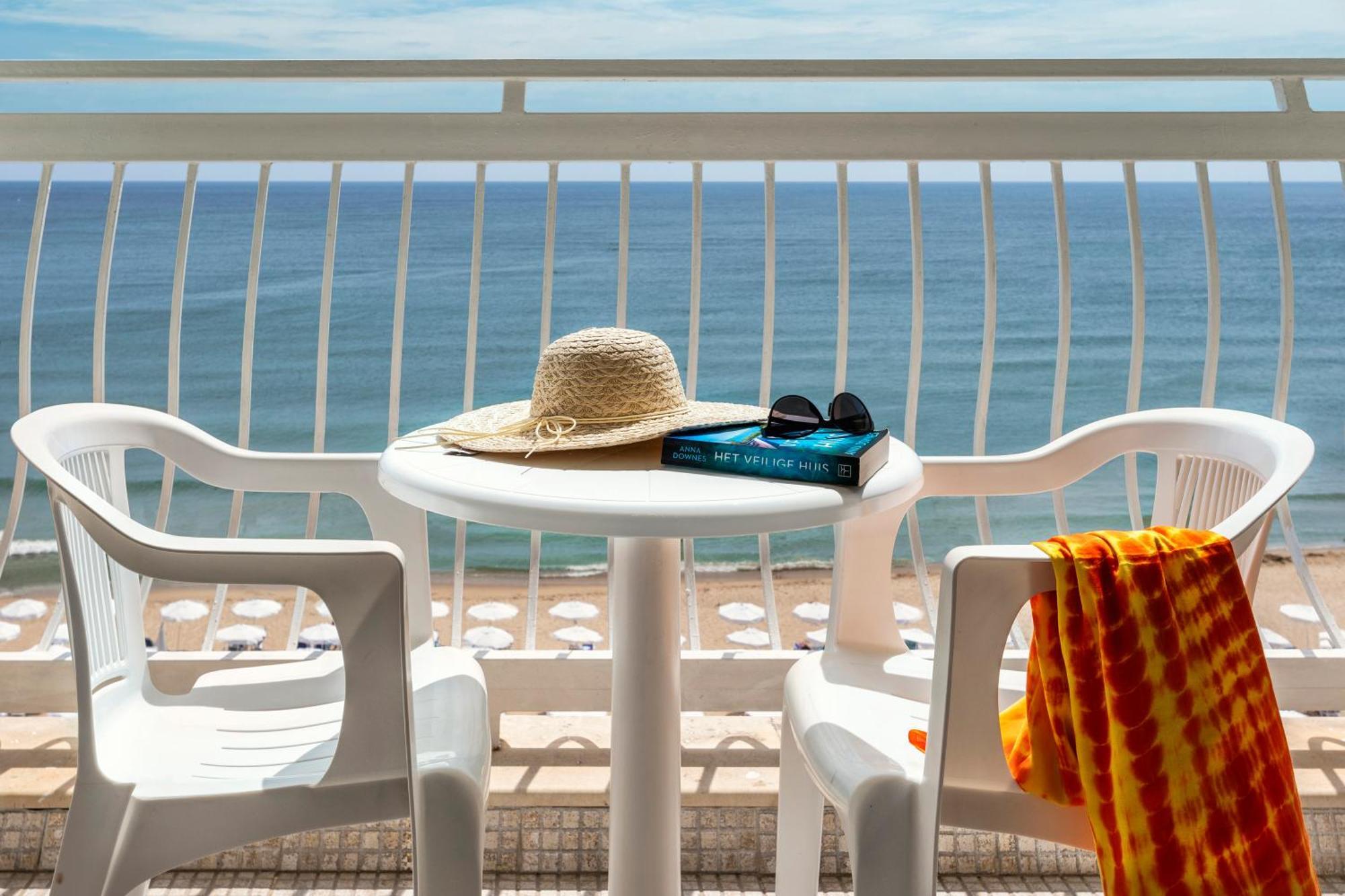 Standard Twin Room with Sea View