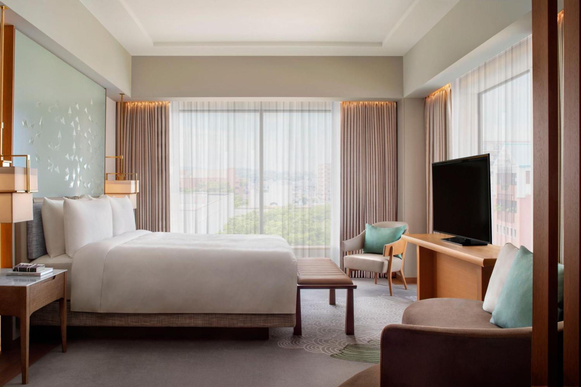 Executive Suite King, Executive Suite, 1 King, City view,1553727709:JPEG