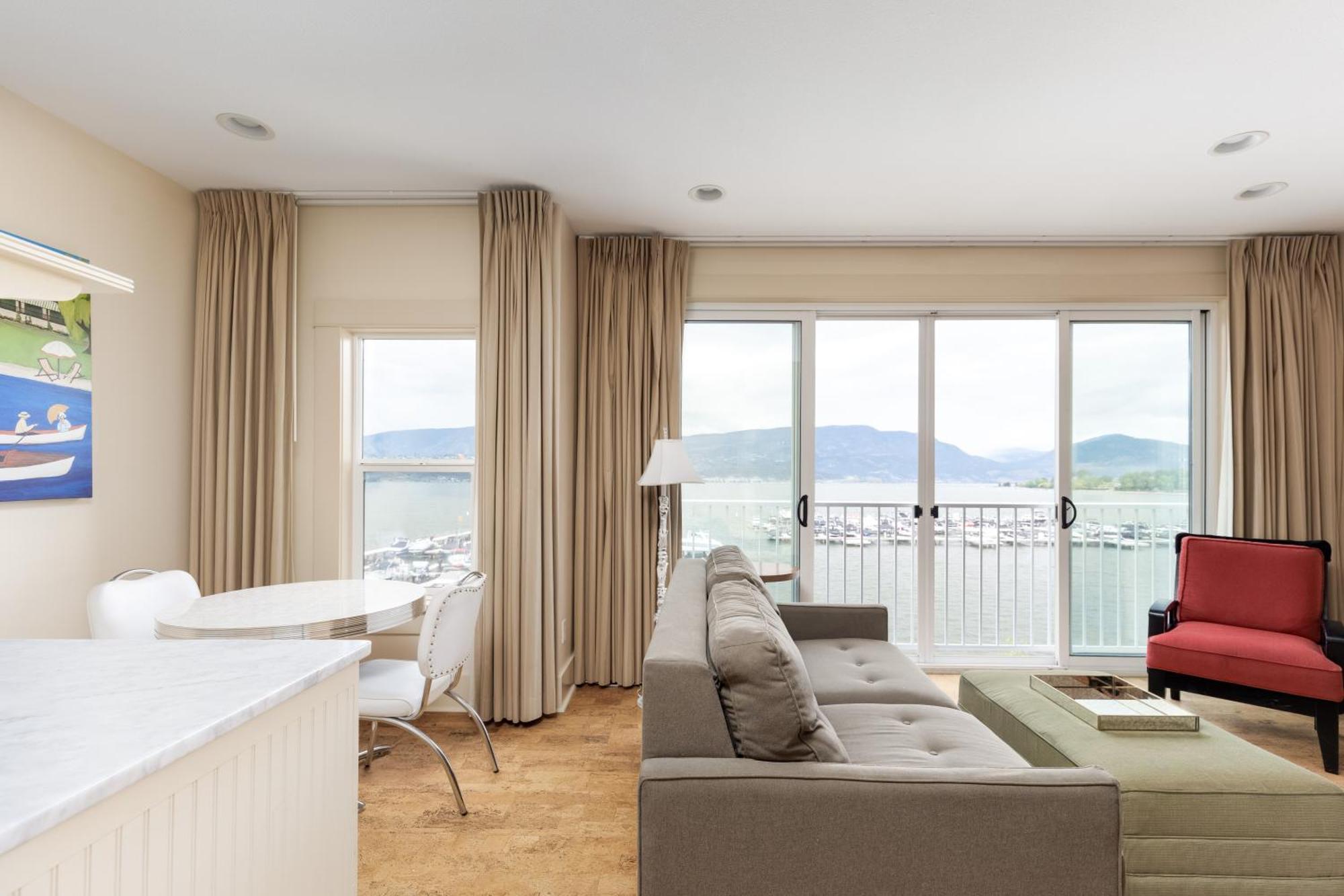 Luxury Suite