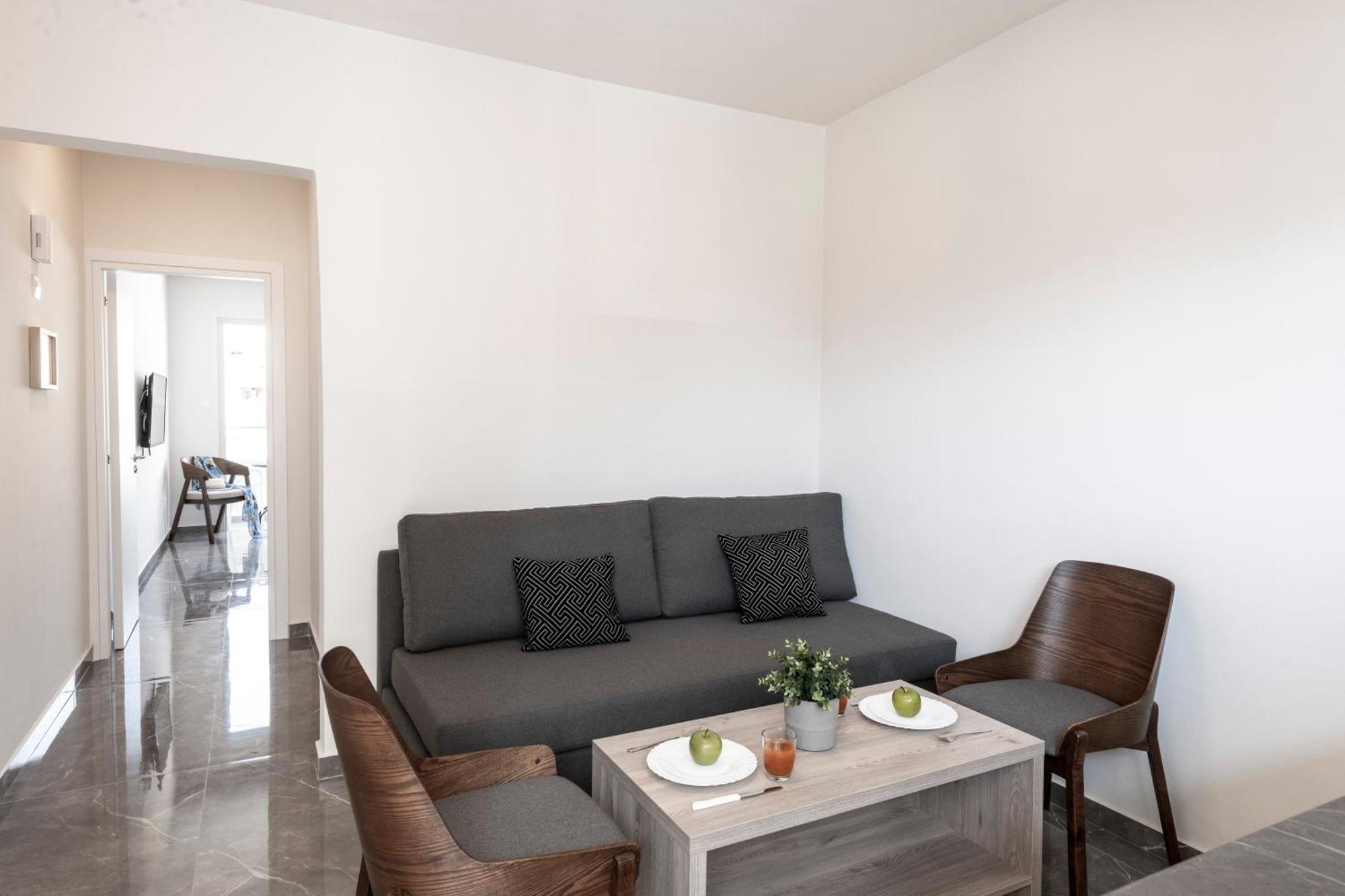 Deluxe One-Bedroom Apartment,1554798112:JPEG