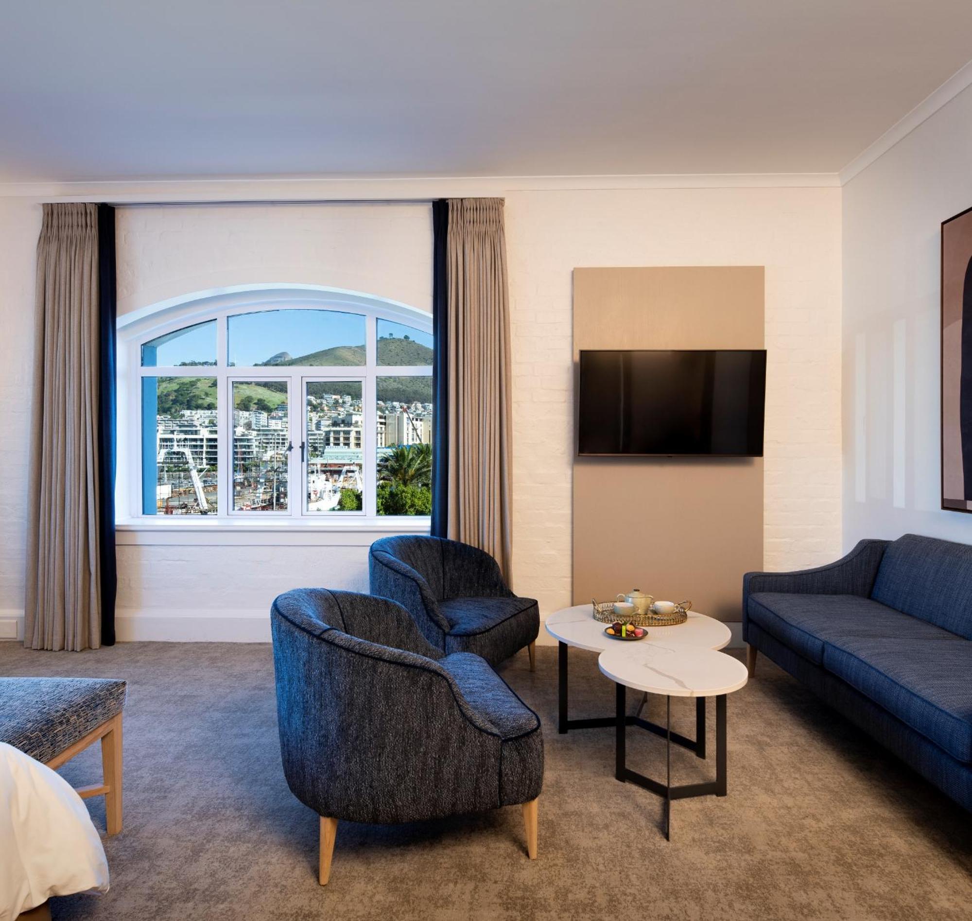 Superior Double Room Mountain Harbour View
