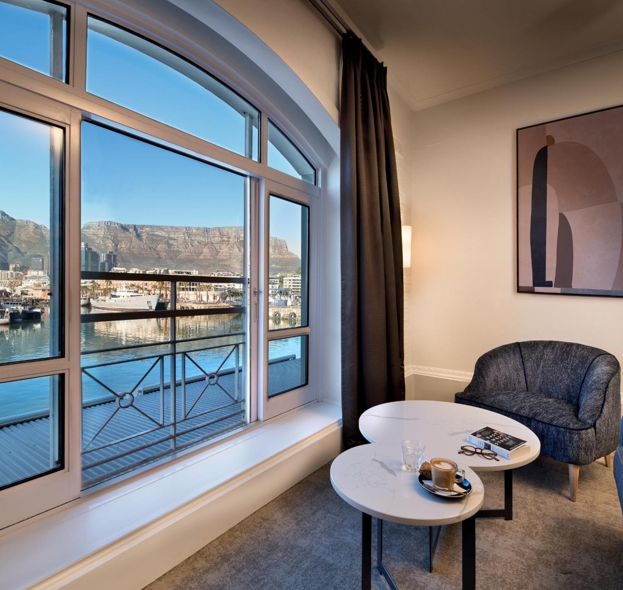 Superior Double Room Mountain Harbour View