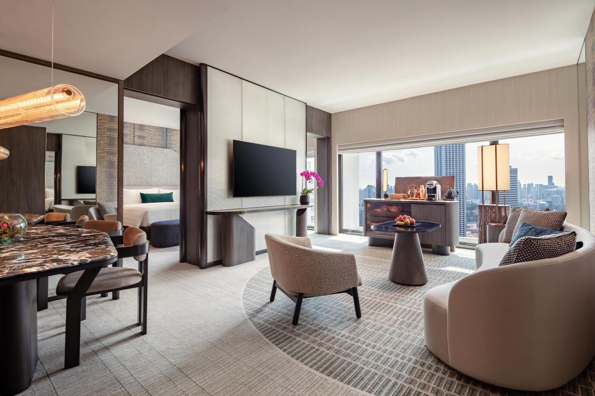 Suite Skyline con vistas a la ciudad y acceso al salón - Planta alta