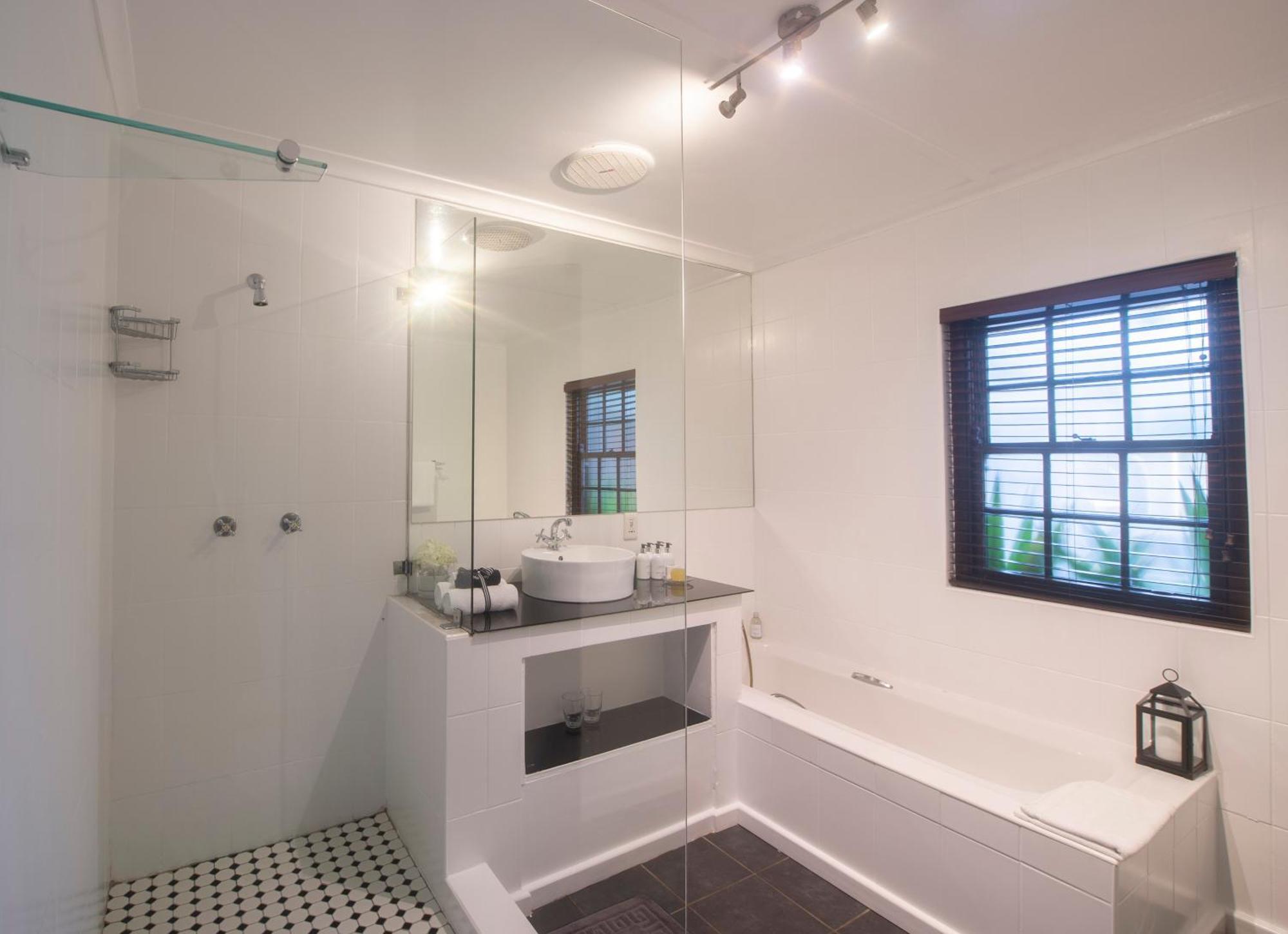 Luxury King or Twin room