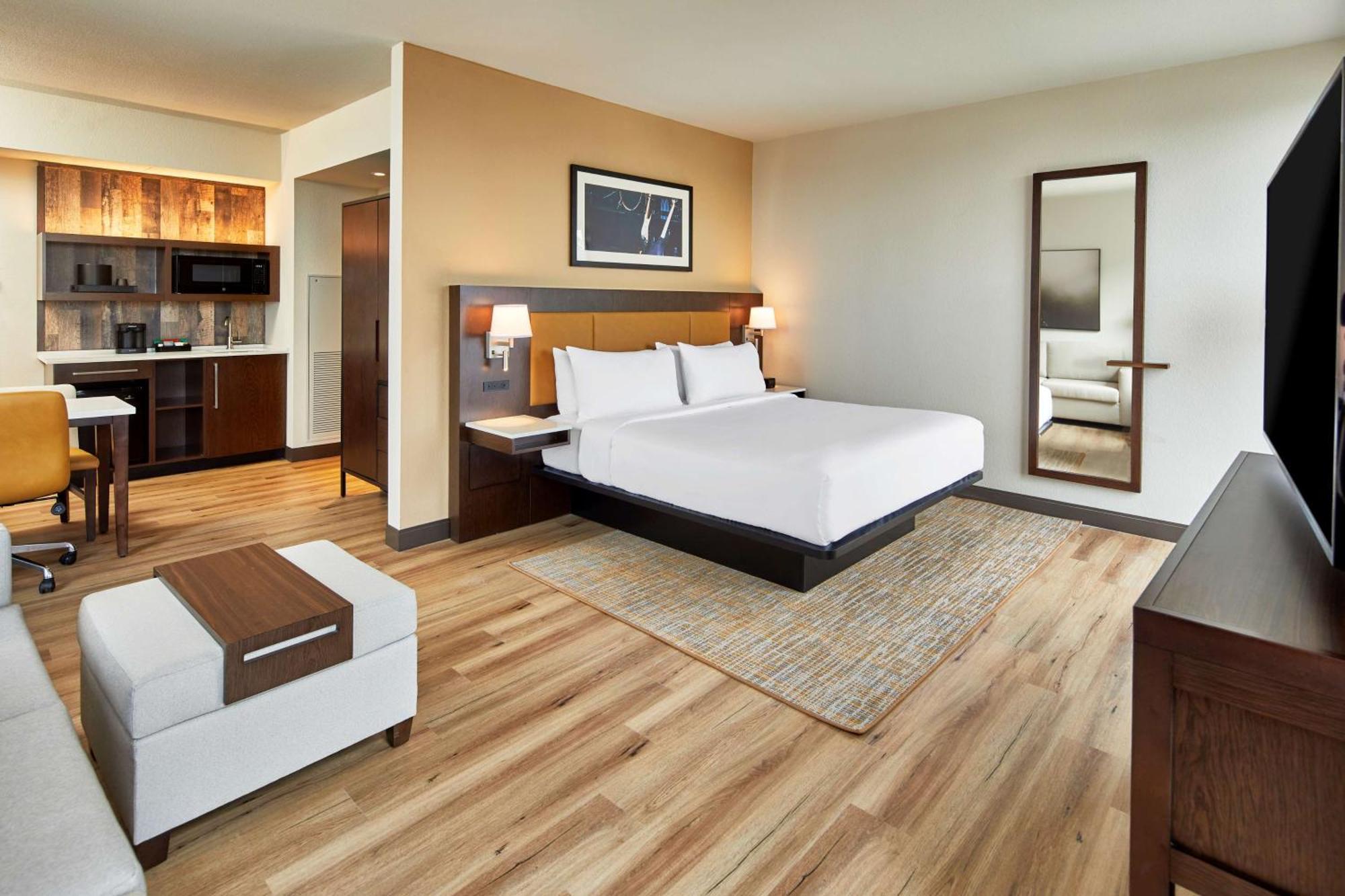 King Studio Suite,1557076507:JPEG