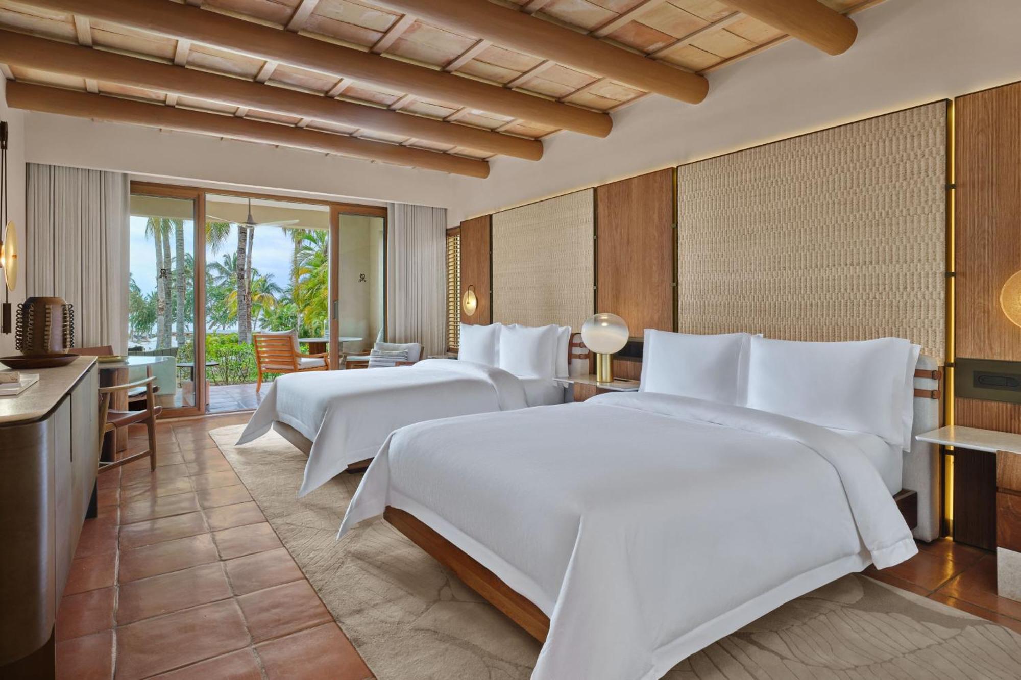 Deluxe Ocean View 2Queen Guest room 2 Queen Ocean view